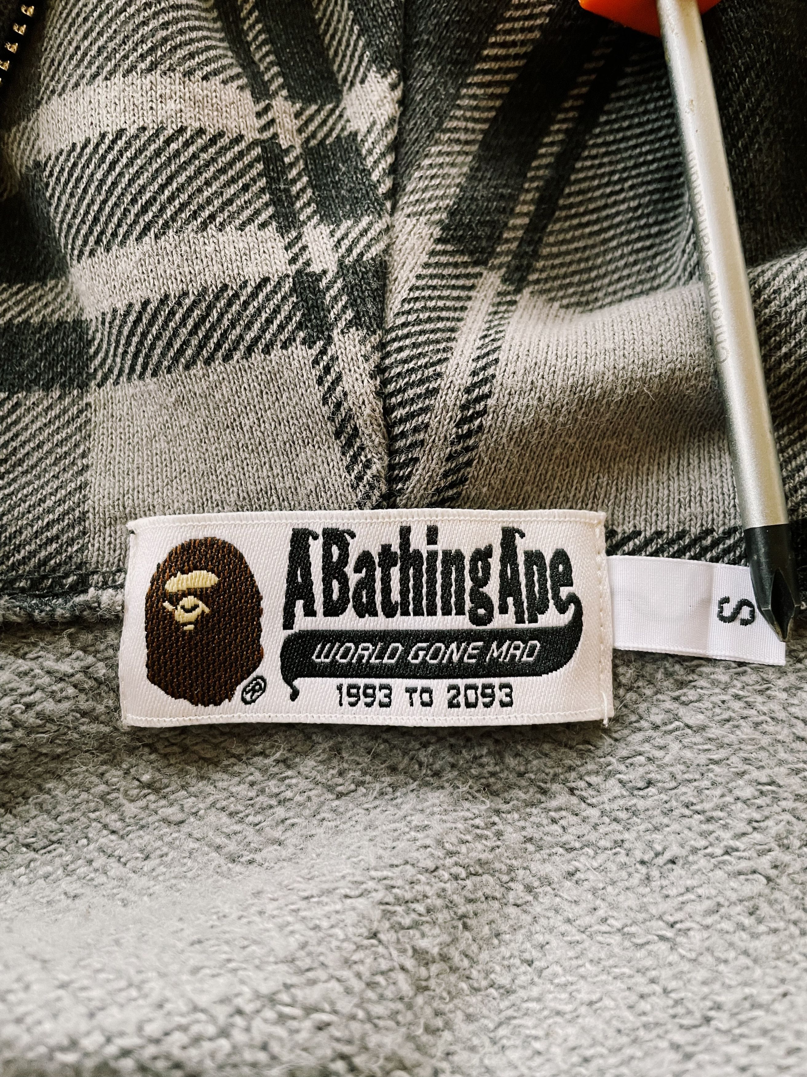 Bape Vintage Bape A Bathing Ape Check Plaid Full zip Hoodie Size US S / EU 44-46 / 1 - 4 Thumbnail