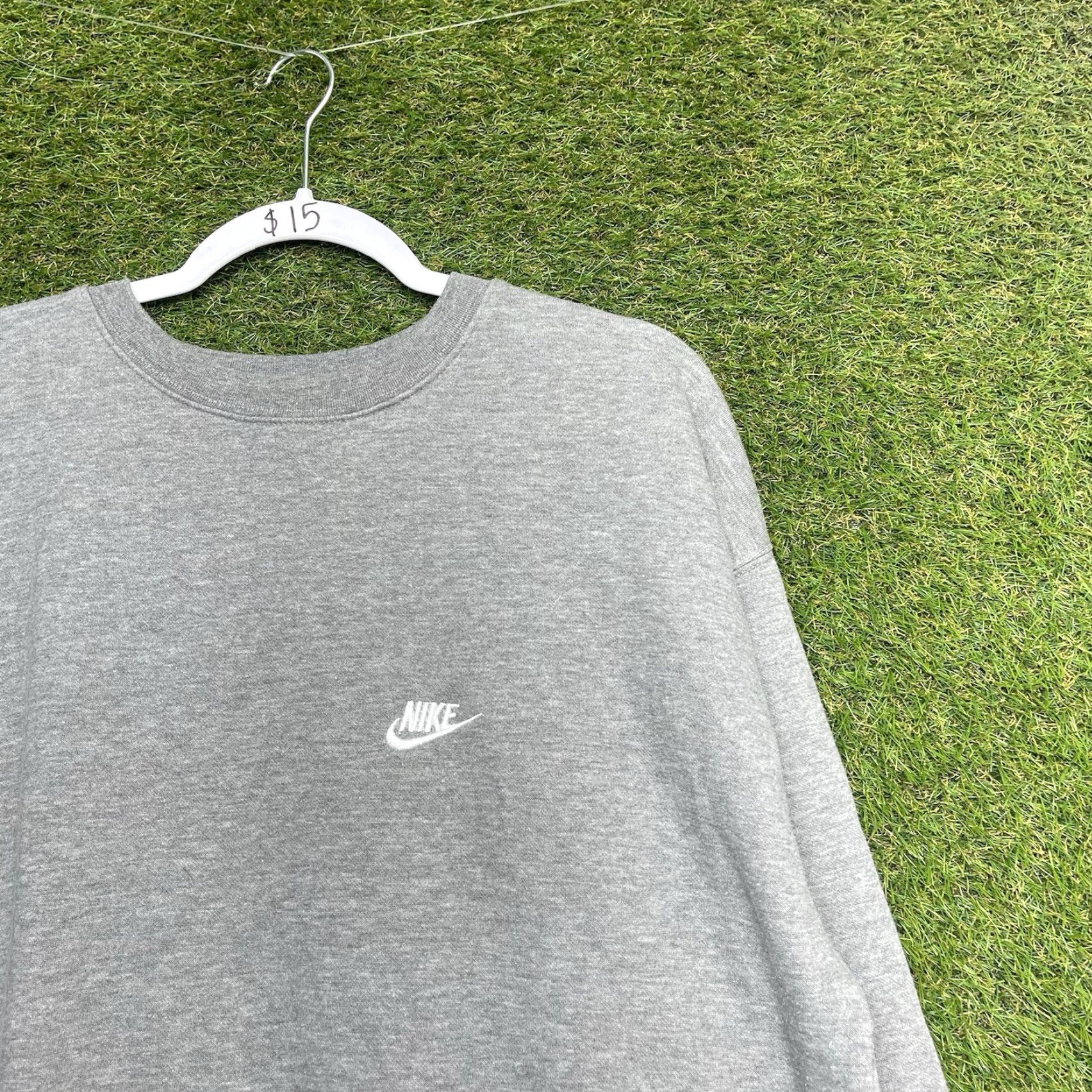 Nike Nike Sweatshirt Mens Medium Long Sleeve Crewneck Pullover Sportswear Boxy Gray Cotton Blend Embroidered Logo Nike Sportswear Regular Size US M / EU 48-50 / 2 - 3 Thumbnail