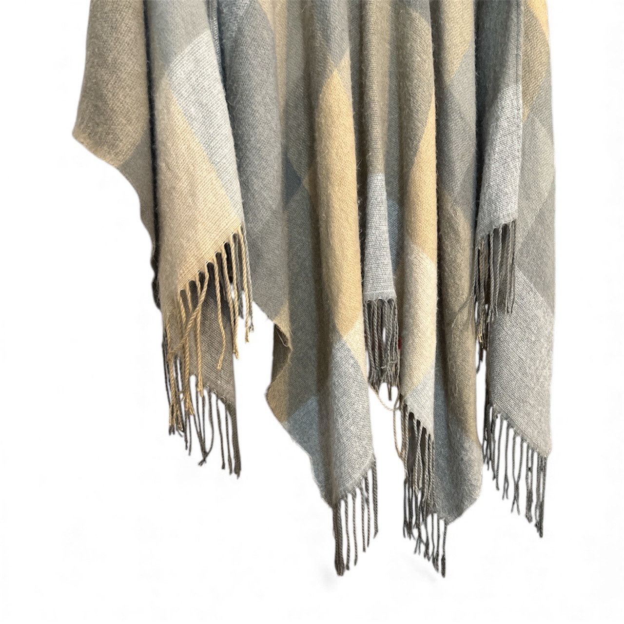 The Unbranded Brand Grey/Beige Plaid Poncho One Size Size ONE SIZE - 3 Thumbnail