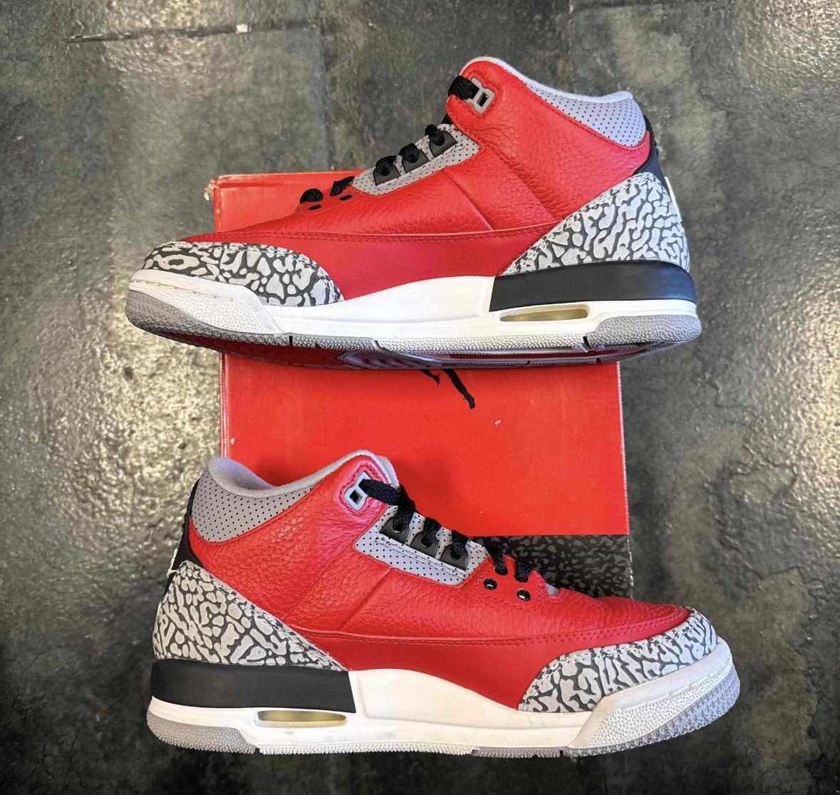 Nike Jordan 3 Unite Size US 6 / EU 39 - 2 Thumbnail