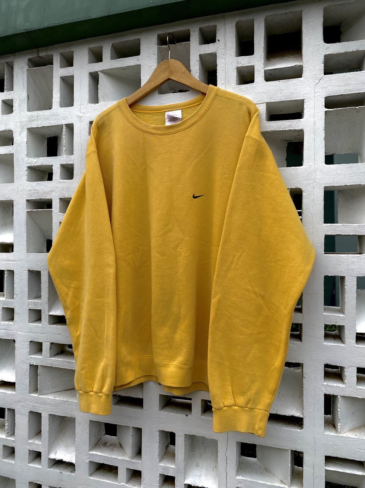 Nike VINTAGE 90s SWEATSHIRT NIKE SIDE SWOOSH YELLOW MUSTARD Size US L / EU 52-54 / 3 - 1 Thumbnail