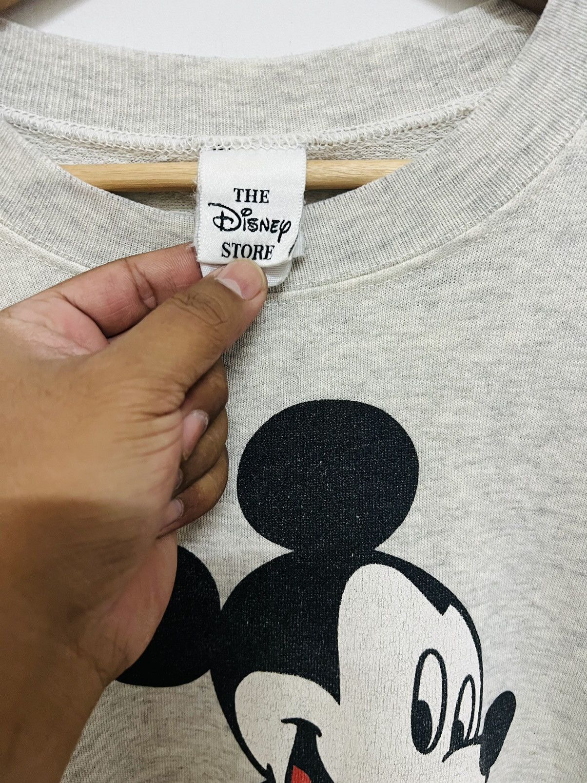 Disney × Mickey Mouse × Vintage Vintage 90s Mickey Mouse Sweater Thrashed Size US M / EU 48-50 / 2 - 7 Thumbnail