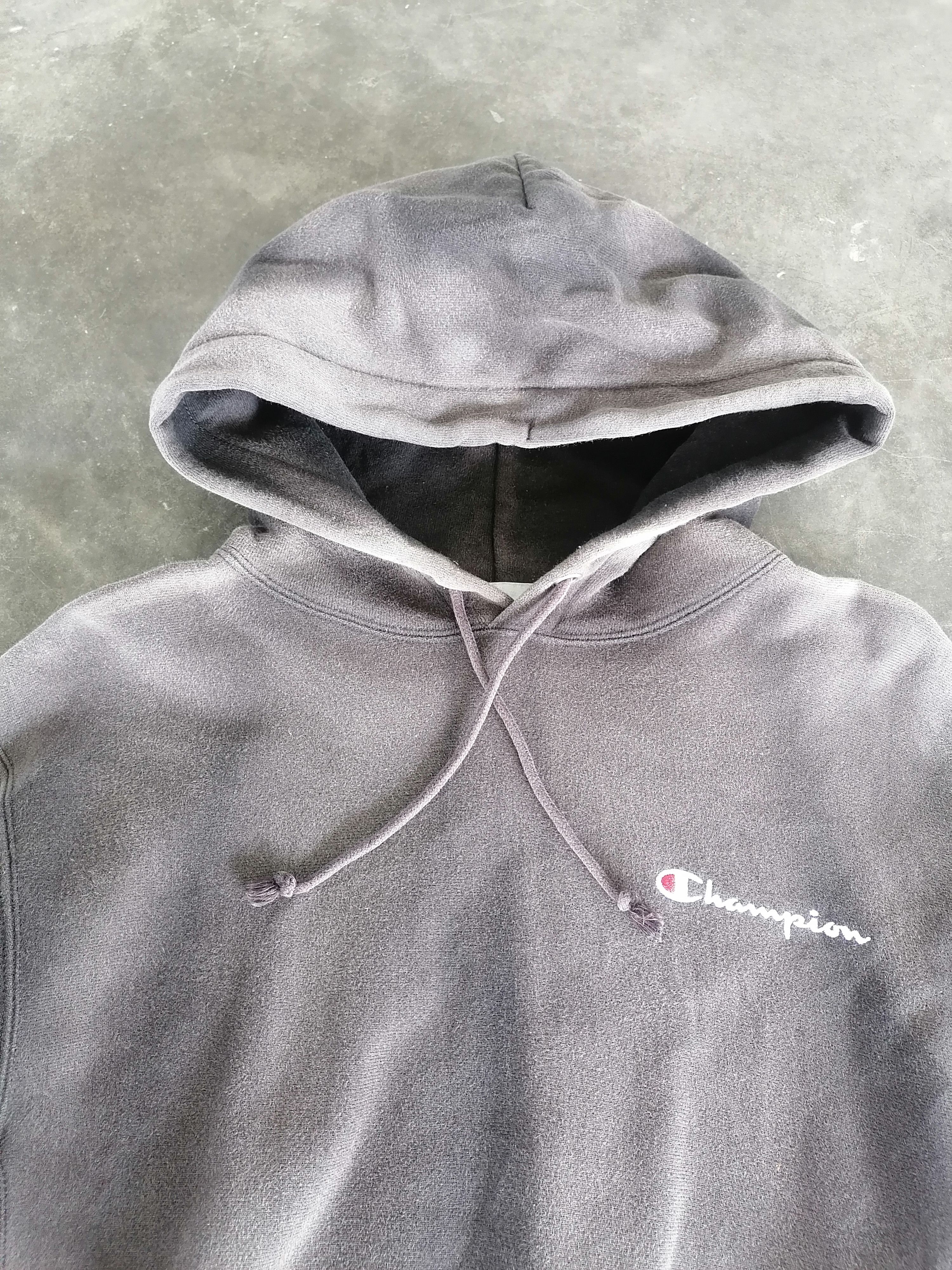 Vintage Trashed Faded 90s Champion Reverse Weave Hoodies Size US M / EU 48-50 / 2 - 4 Thumbnail