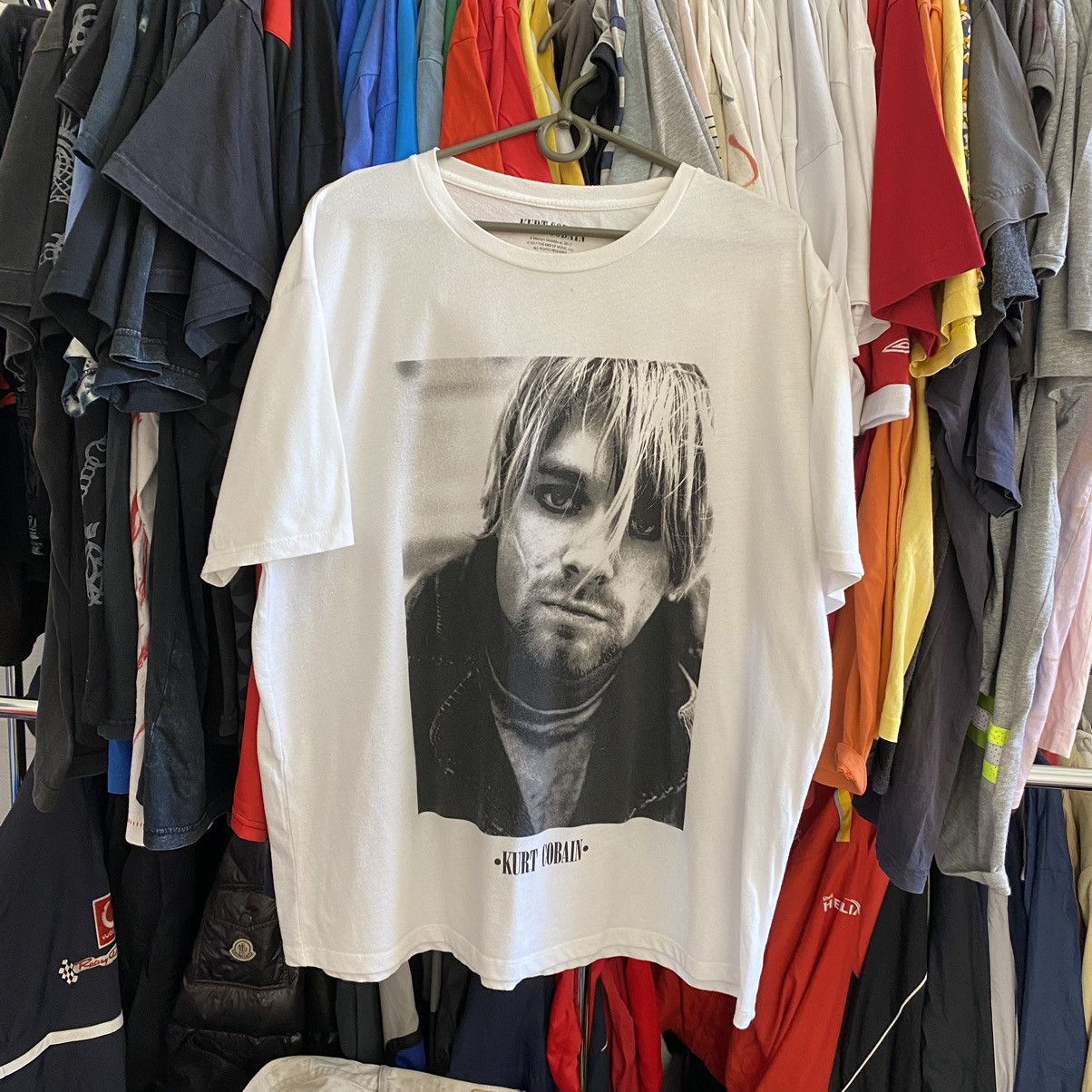 Band Tees Vintage Kurt Cobain Big Face logo band tee Size US M / EU 48-50 / 2 - 1 Thumbnail
