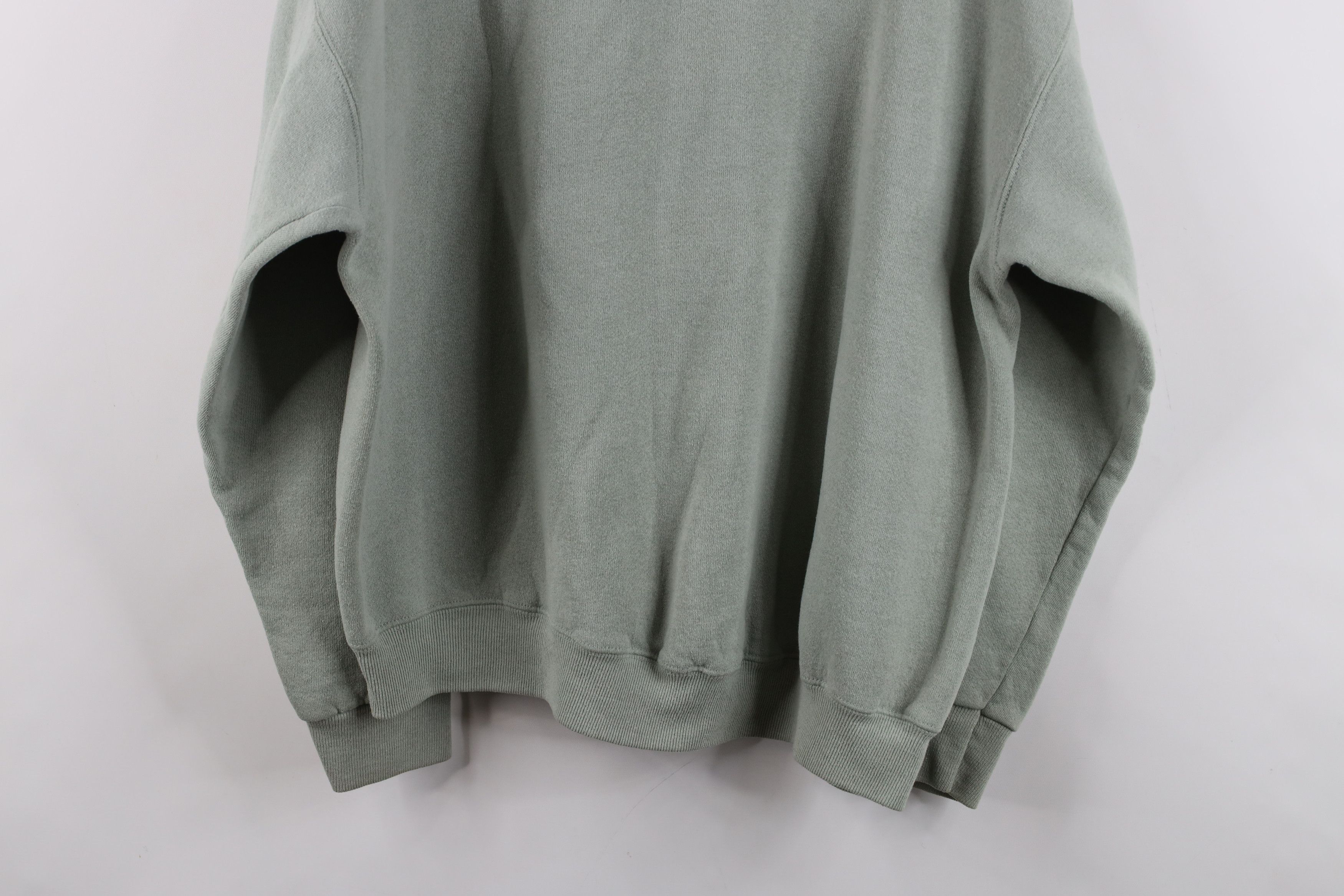 Vintage Vintage 90s Streetwear Outdoor Adventures Dog Sweatshirt USA Size US XL / EU 56 / 4 - 13 Thumbnail