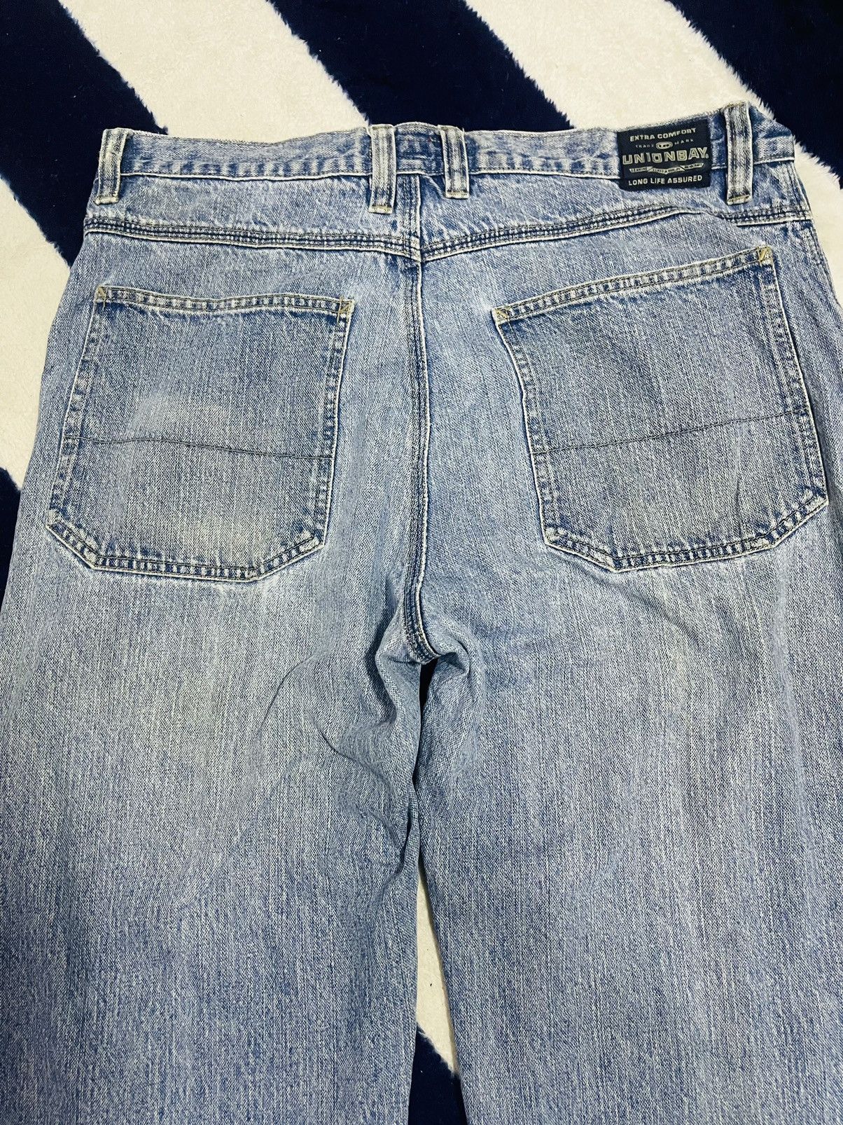 Jean Union Bay Distressed Jeans (16) Size US 35 - 4 Thumbnail