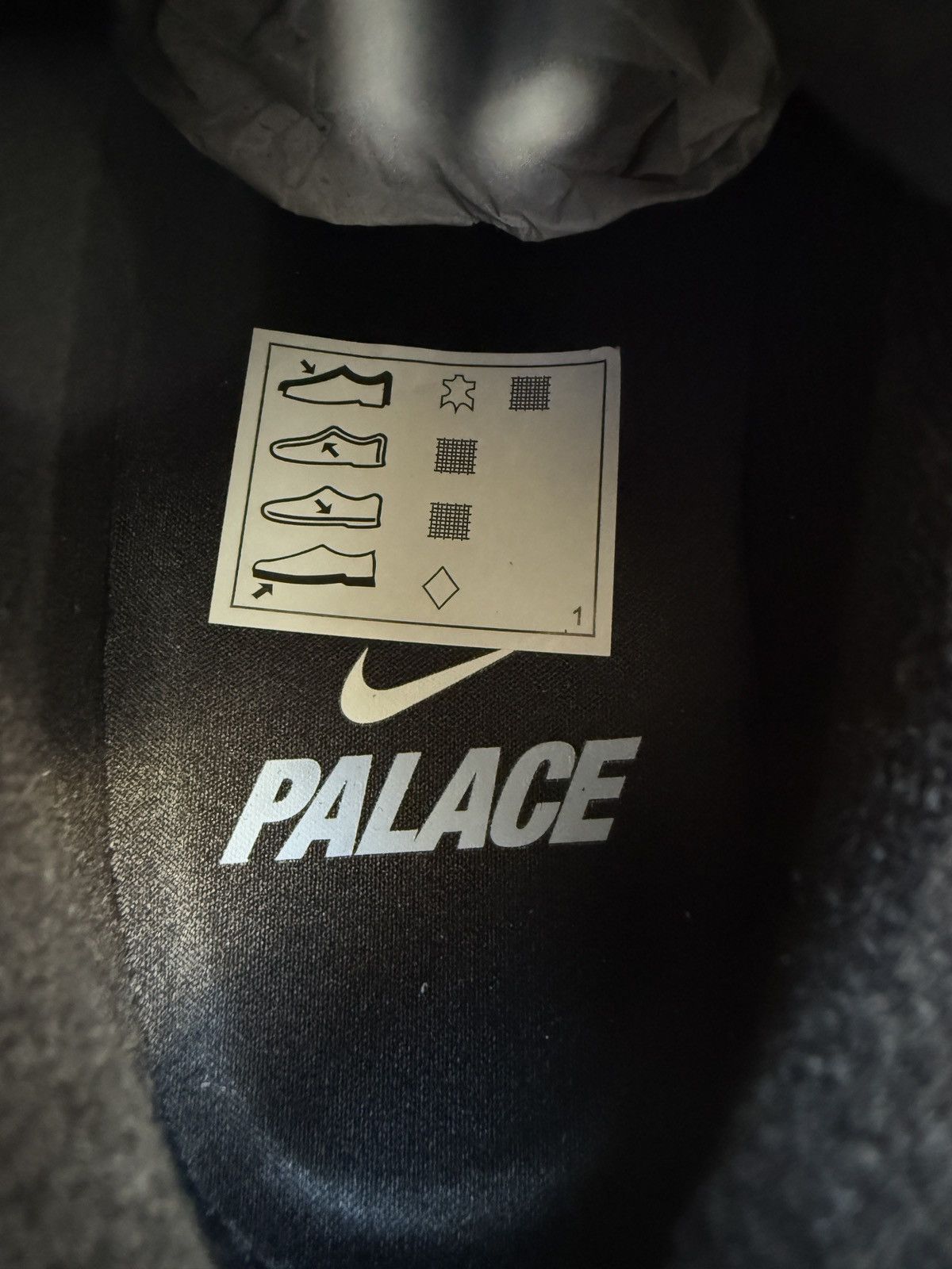 Nike | NO TAX IN EU 🔥 PALACE x NIKE Air Max 95 Black Silver | Size US 9 / EU 42 - 9 Thumbnail
