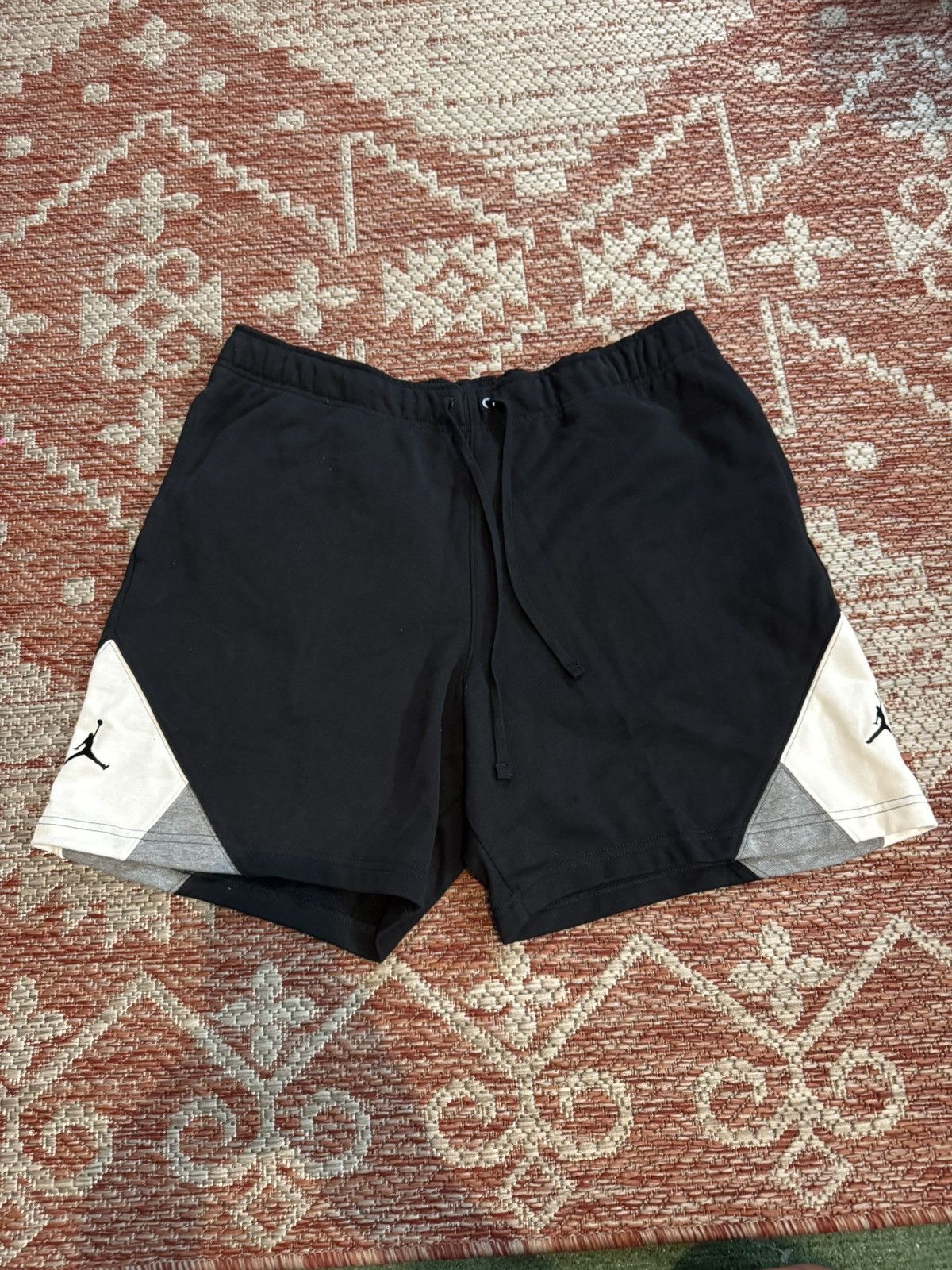 Jordan Brand Jordan Brand Athletic Sweat Shorts Blk White Sz XL BRAND NEW Size US 36 / EU 52 - 1 Thumbnail