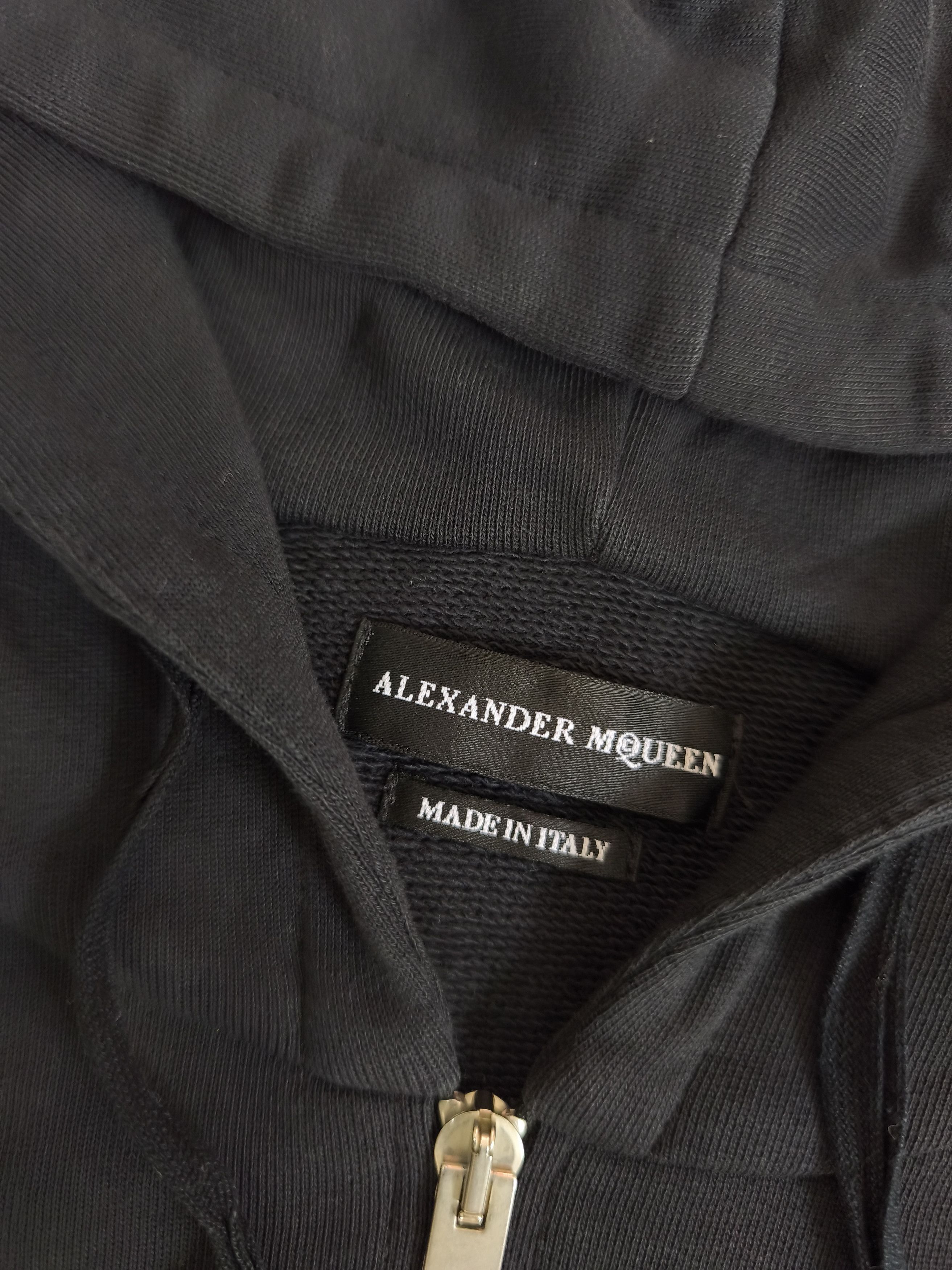 Alexander McQueen ALEXANDER MCQUEEN Badge Logo Hooded Size US L / EU 52-54 / 3 - 6 Thumbnail