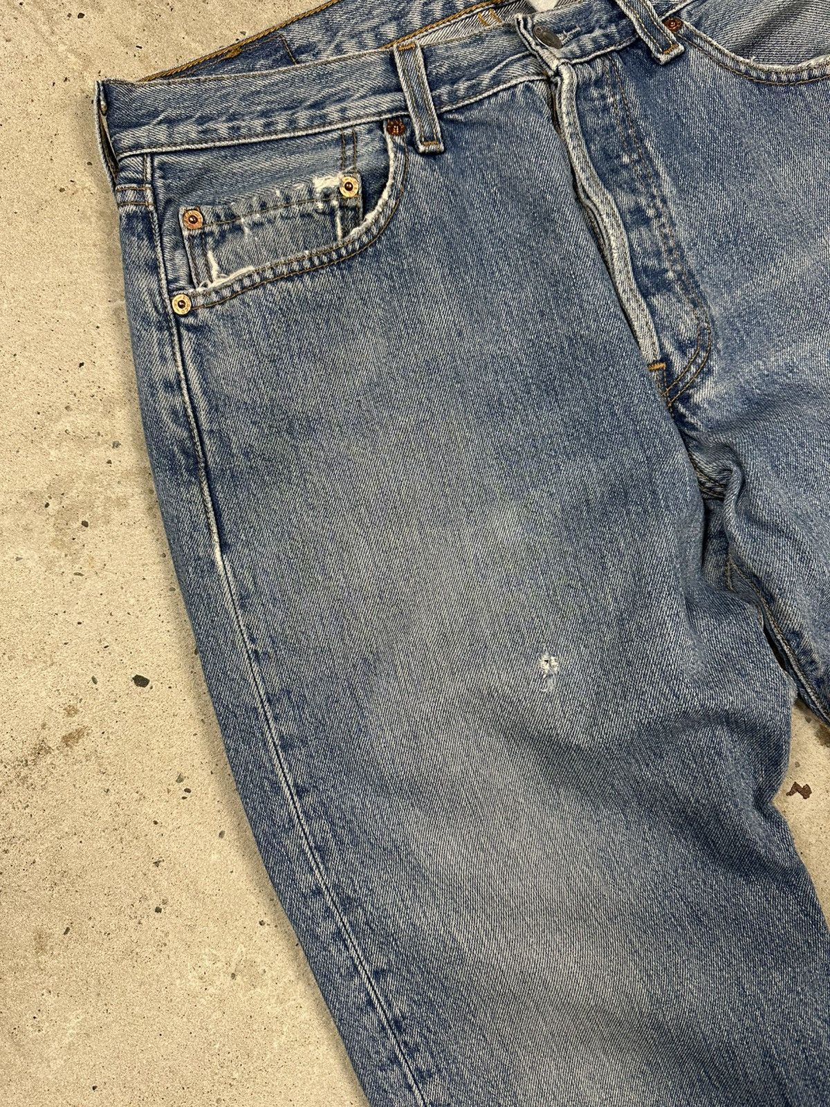 Levi's × Vintage Vintage Y2K Levi’s 501 Blue Denim Pants Jeans Size US 32 / EU 48 - 7 Thumbnail