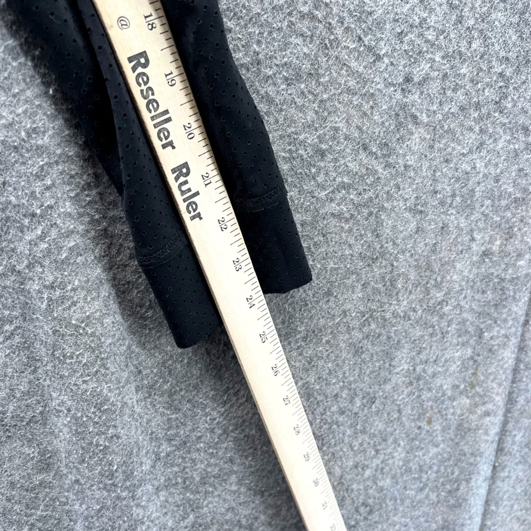Elie Tahari VINTAGE Elie Tahari Sport Hoodie Womens XS Black Full Zip Perforated Athletic Jacket Size XS / US 0-2 / IT 36-38 - 6 Thumbnail