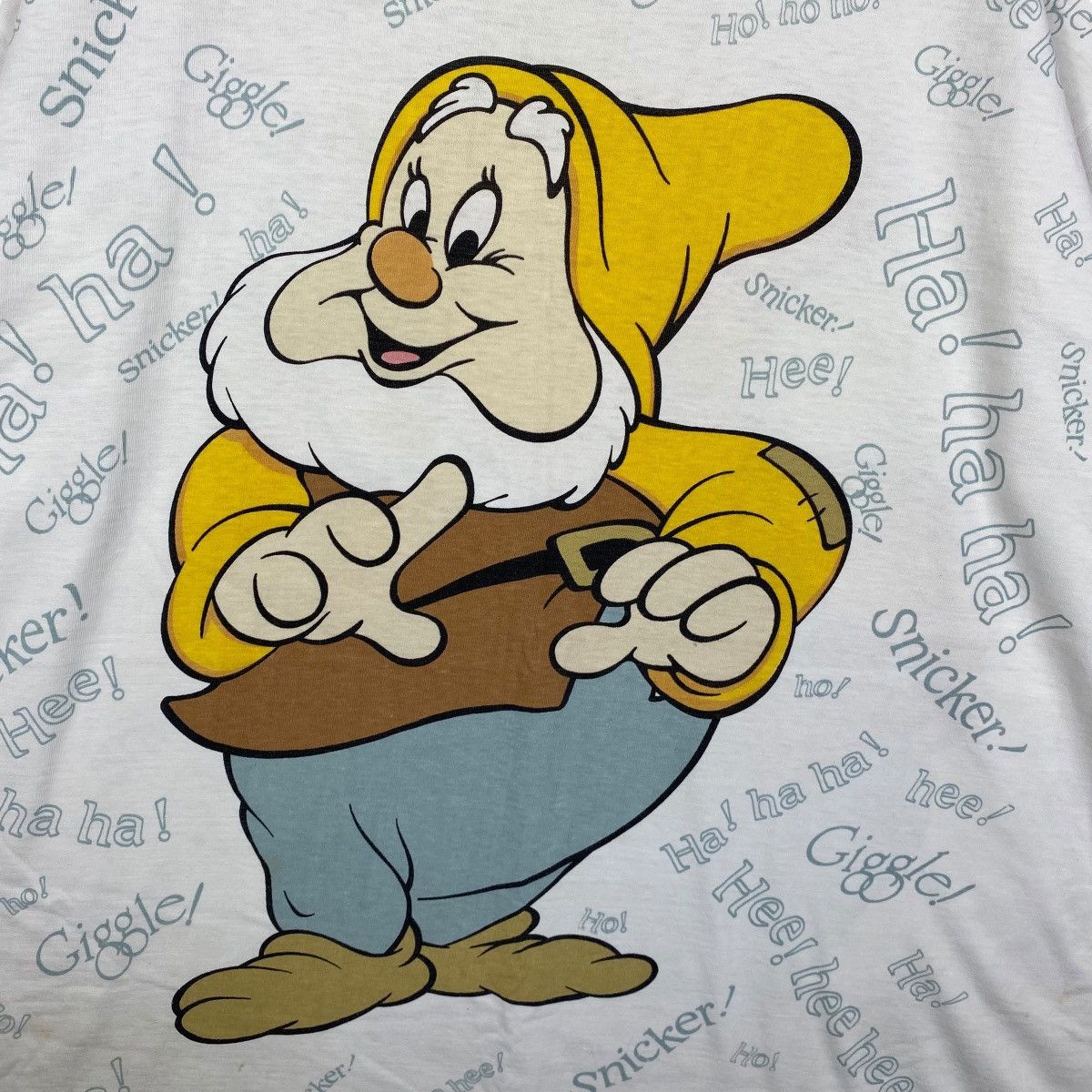 Vintage Vintage 90's Disney GRUMPY DWARF Allover Print Tee Shirt Size XL / US 12-14 / IT 48-50 - 2 Thumbnail