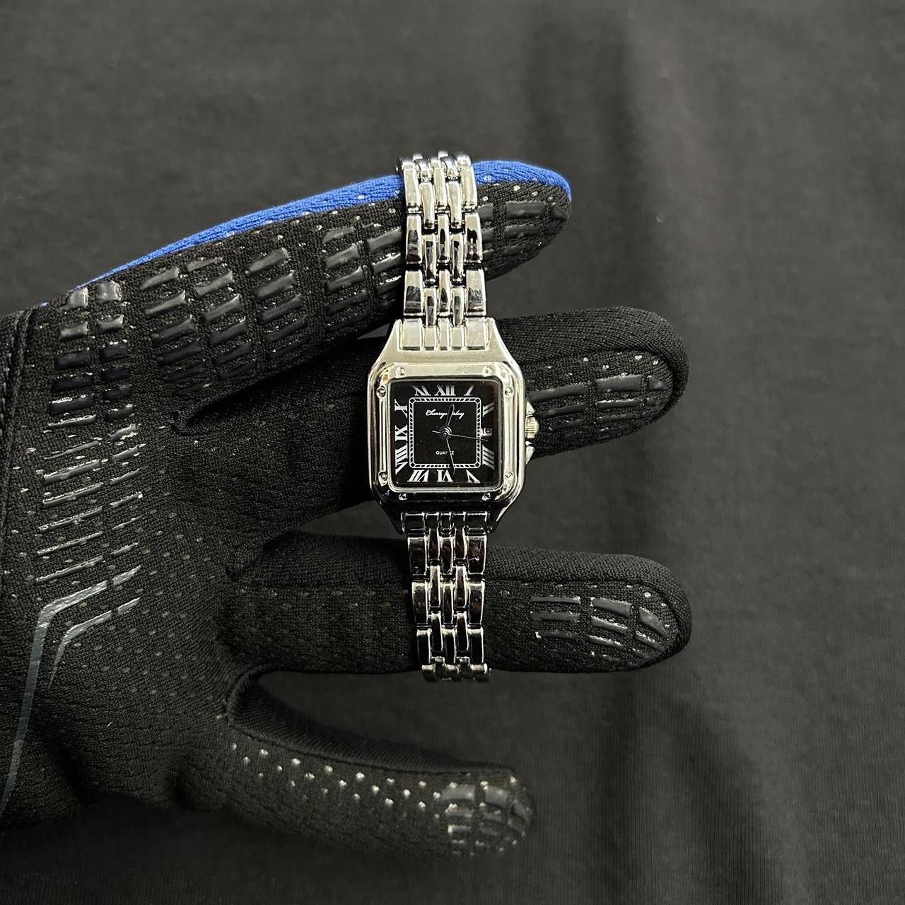 Vintage Vintage 2000s Style Black Rectangular Quartz Face Watch Size ONE SIZE - 1 Thumbnail