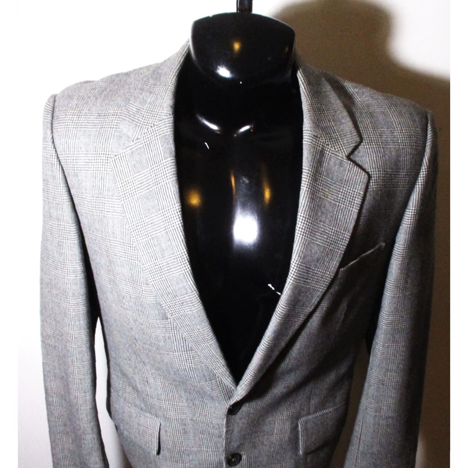 Vintage GIRALT Suit Gray 2 Piece Mens Size 38 Short 33W 30L Wool Classic 2 Piece Business Dress Cardigan? Size US 38 / EU 54 - 3 Thumbnail