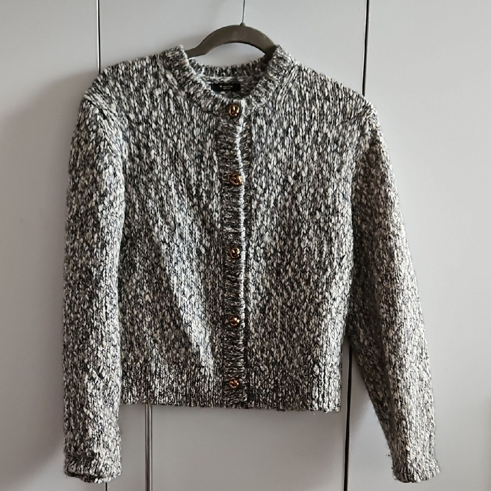 Massimo Dutti Massimo Dutti Gray Knit Sweater with Gold Accent size M Size M / US 6-8 / IT 42-44 - 1 Thumbnail