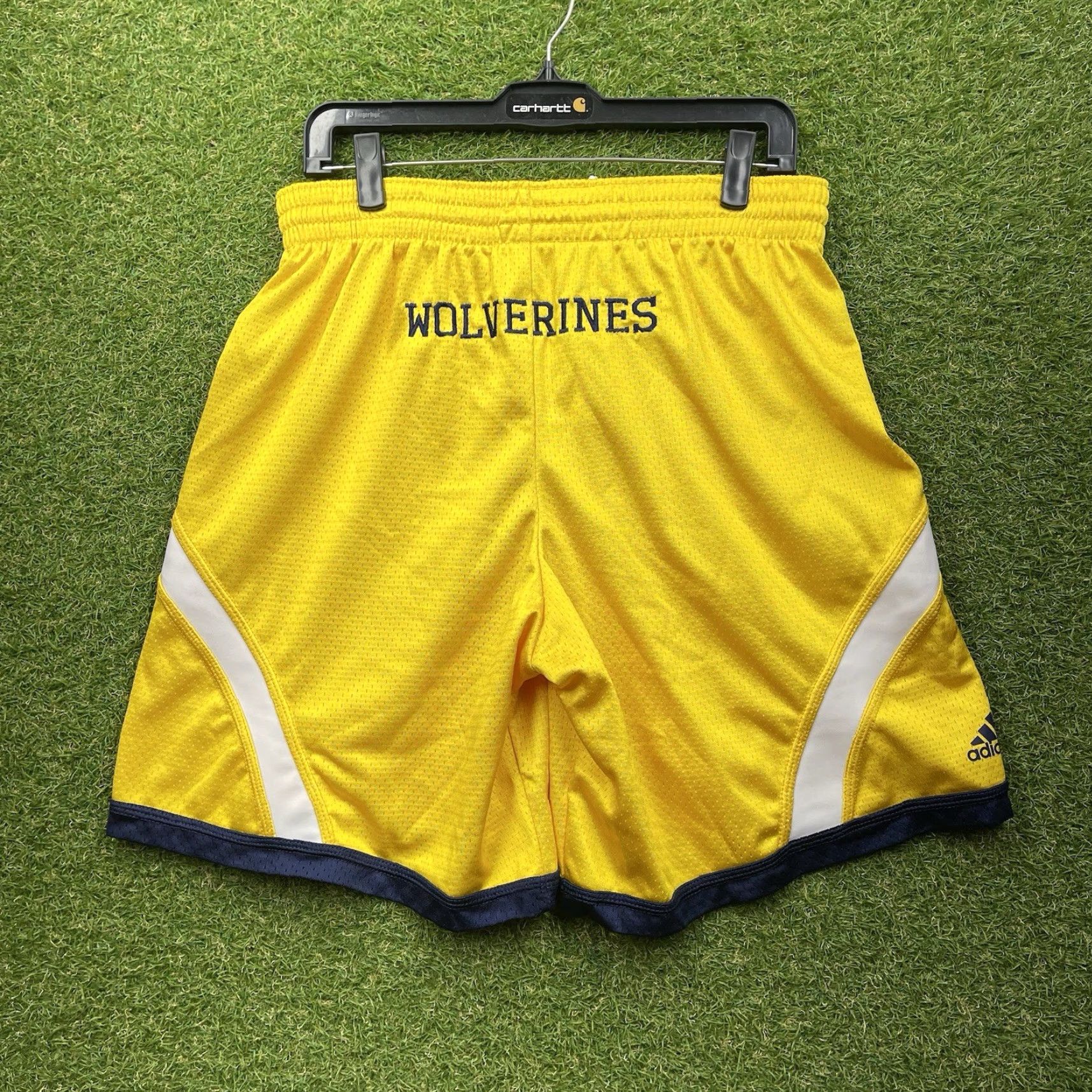Adidas VINTAGE adidas Michigan Wolverines Shorts Mens L Team Issued Basketball Y2K Yellow Size US 33 - 2 Thumbnail