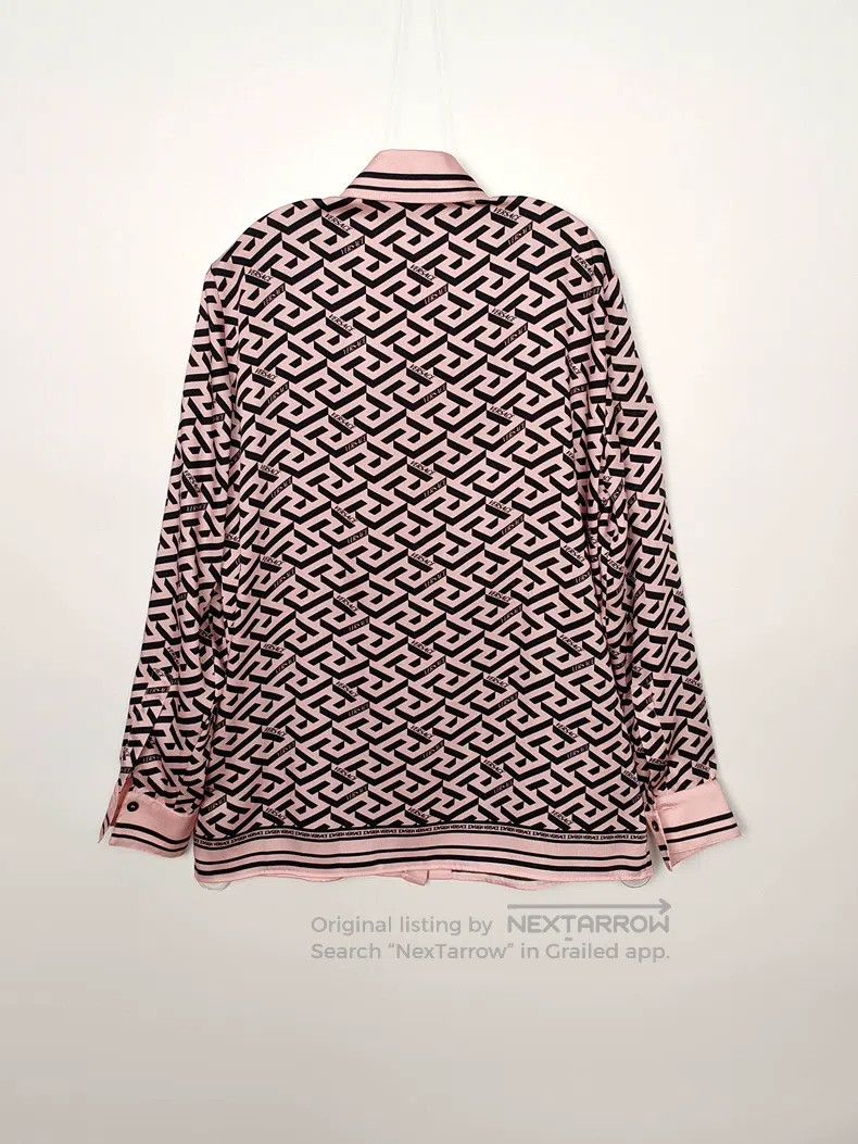 Versace Versace A silk shirt full of prints Size XS / US 0-2 / IT 36-38 - 2 Thumbnail