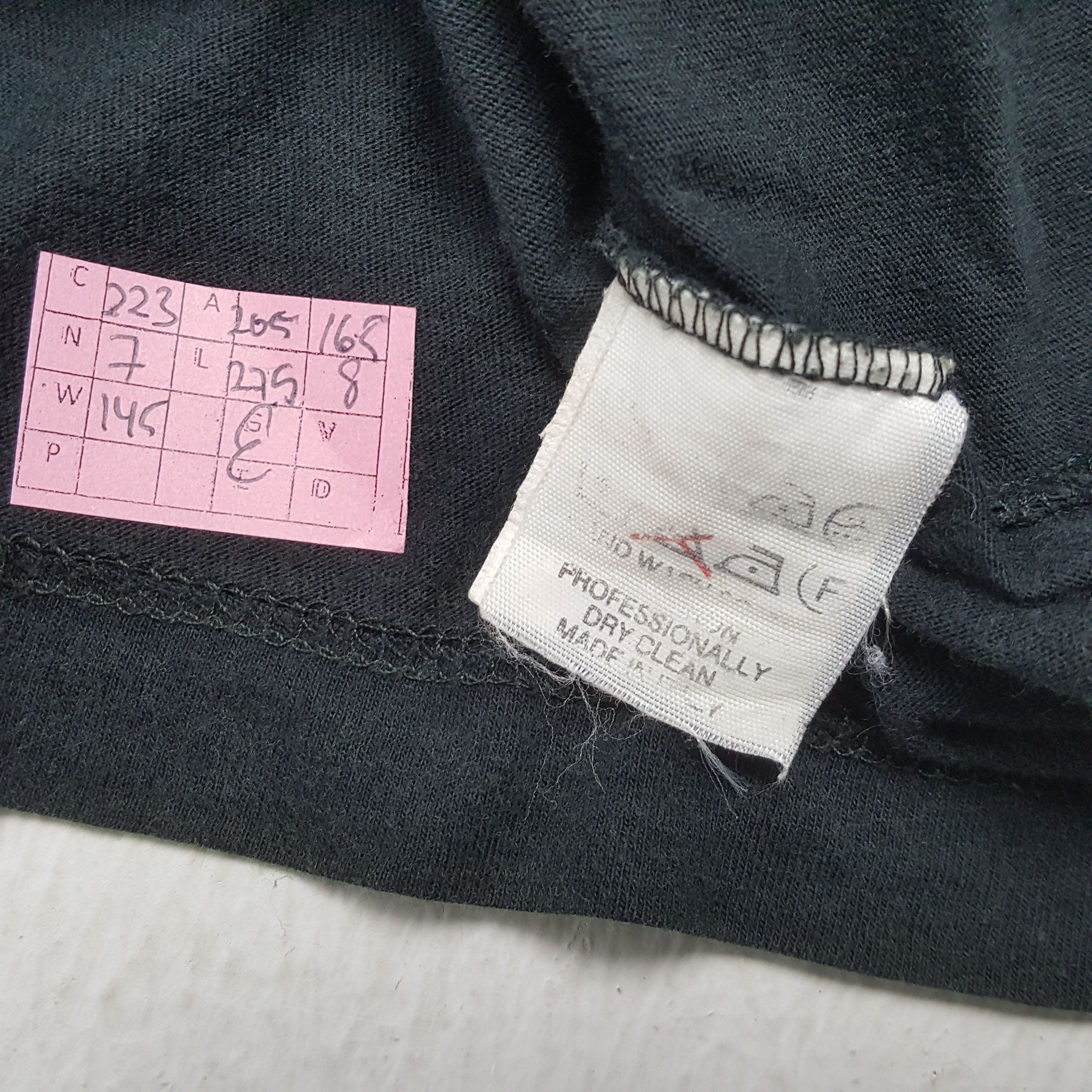 Fendi × Vintage FENDI Luxury Brand Spellout Design Tshirt Size US M / EU 48-50 / 2 - 4 Thumbnail