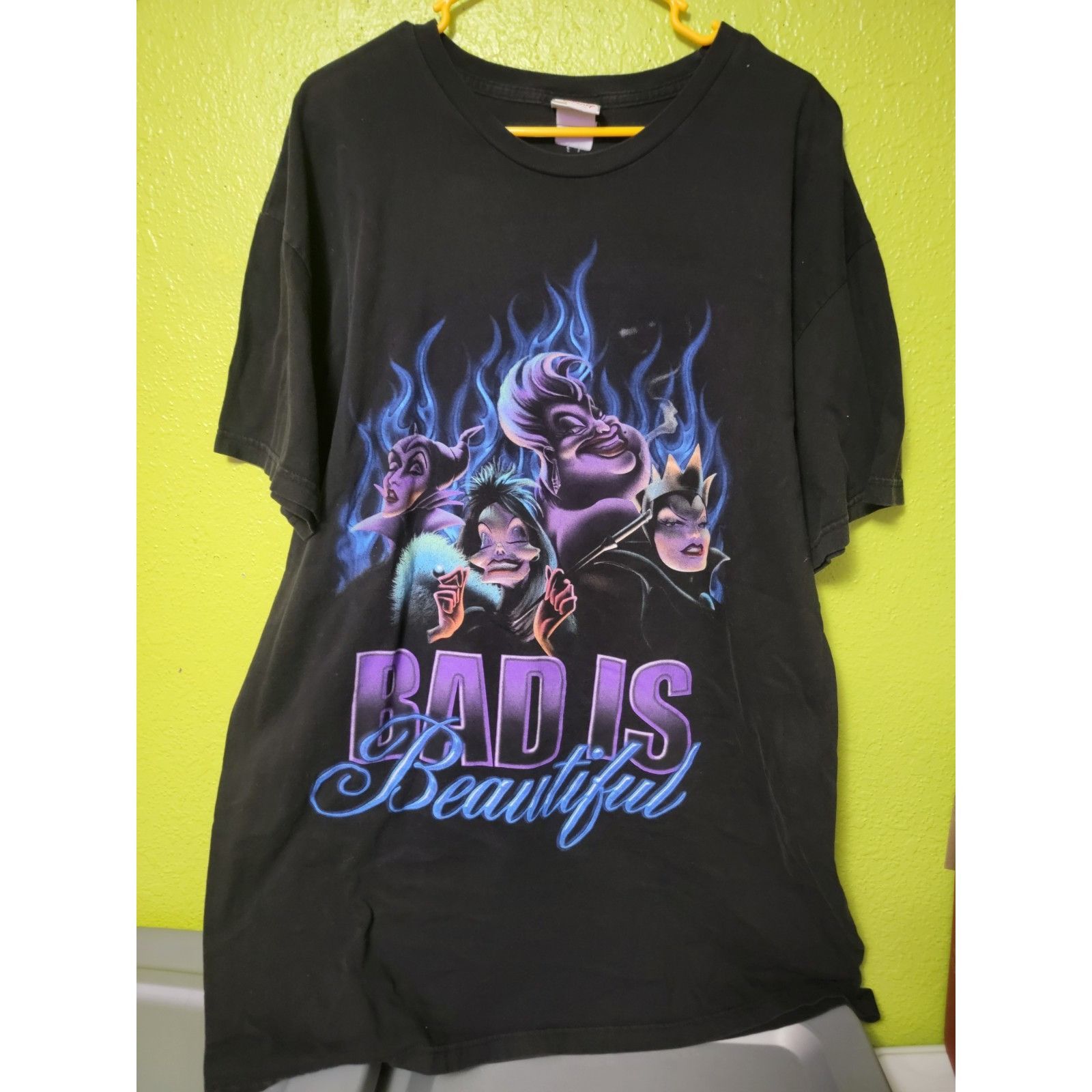 Disney Vintage Disney Store Villains Bad Is Beautiful Graphic Cruel Size XXL / US 16-18 / IT 52-54 - 1 Thumbnail