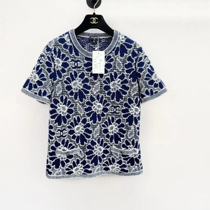 Chanel Chanel Blue Floral Short Sleeve T-Shirt 0089 Size S / US 4 / IT 40 - 1 Thumbnail