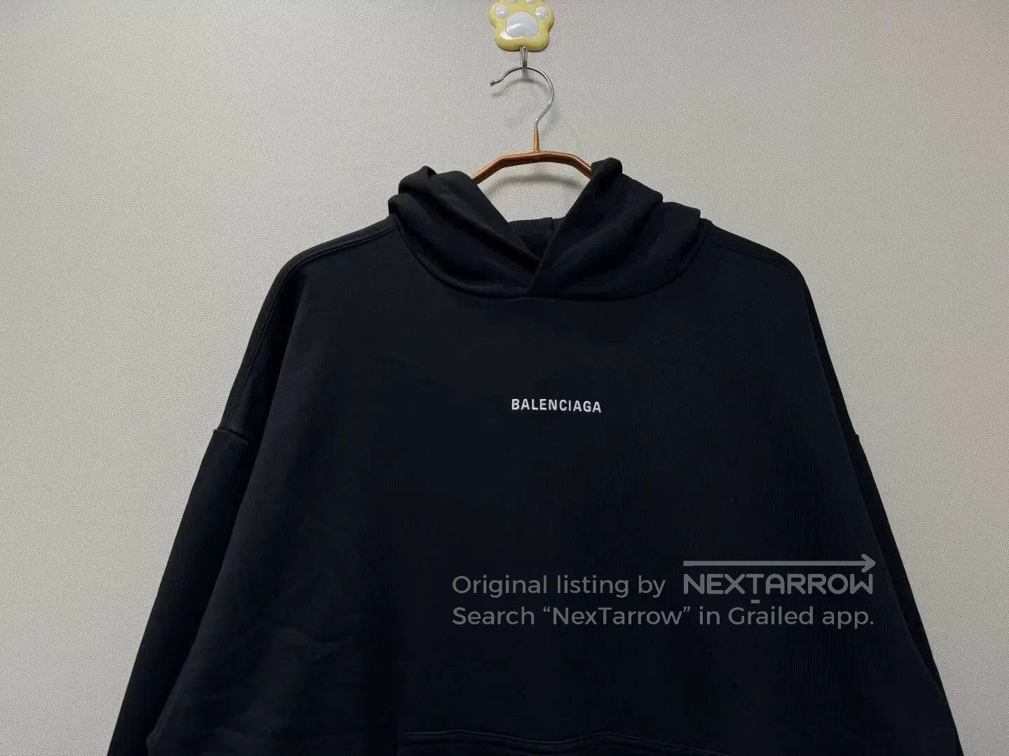 Balenciaga balenciaga black embroidered sweatshirt for men. Size US M / EU 48-50 / 2 - 2 Thumbnail