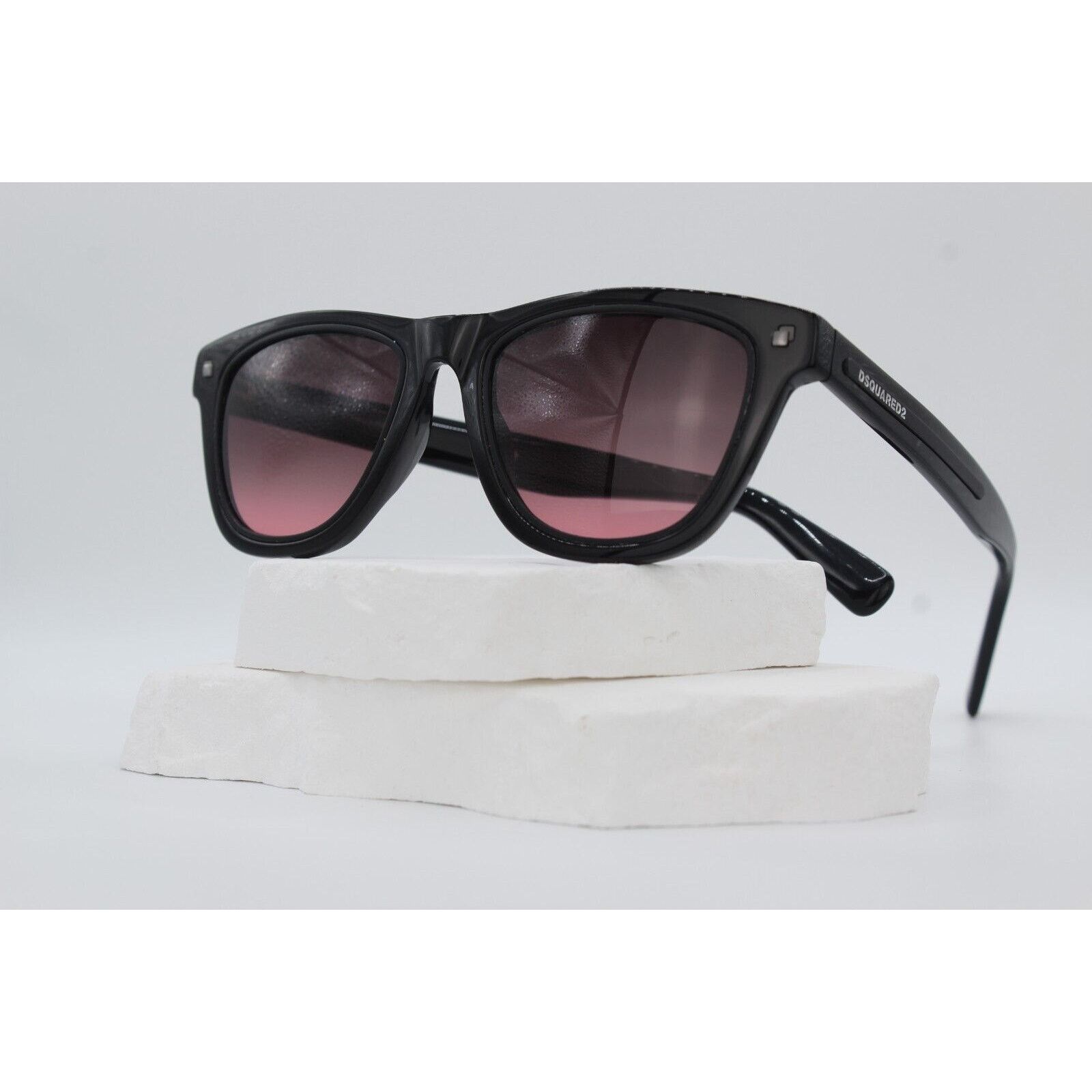 Dsquared2 DSquared2 DQ0169 01C Sunglasses - Black/Crimson Rose Mirror Size ONE SIZE - 1 Thumbnail