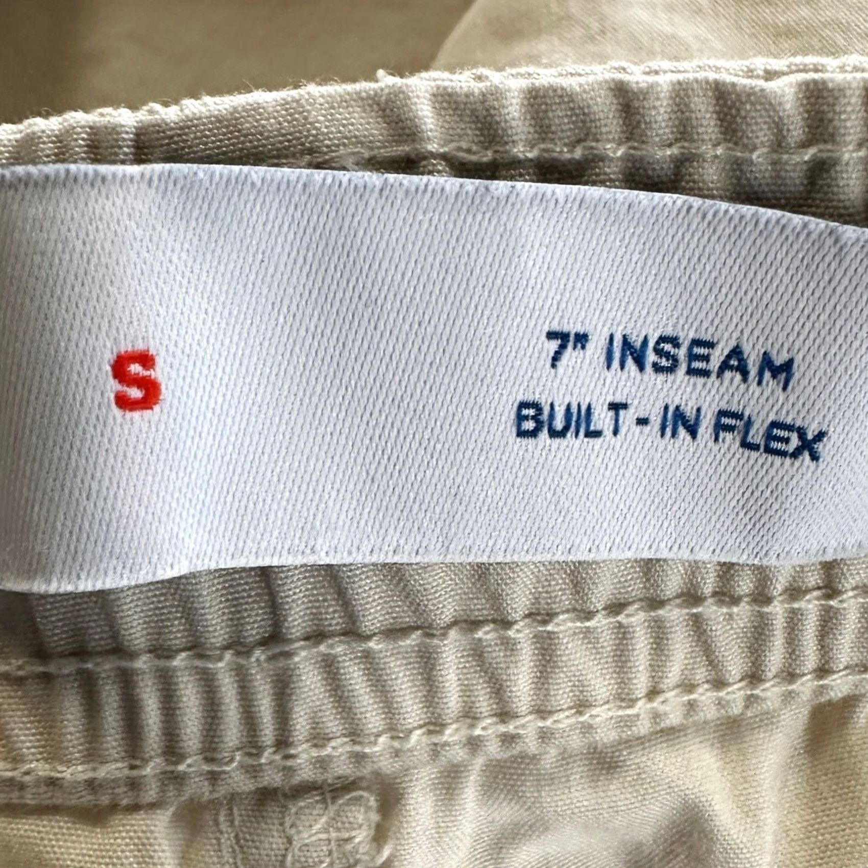 Old Navy Old Navy Khakis Shorts Built-In Flex Mens Small 7 Inseam Beige Nylon Blend NEW Size US 29 - 4 Thumbnail