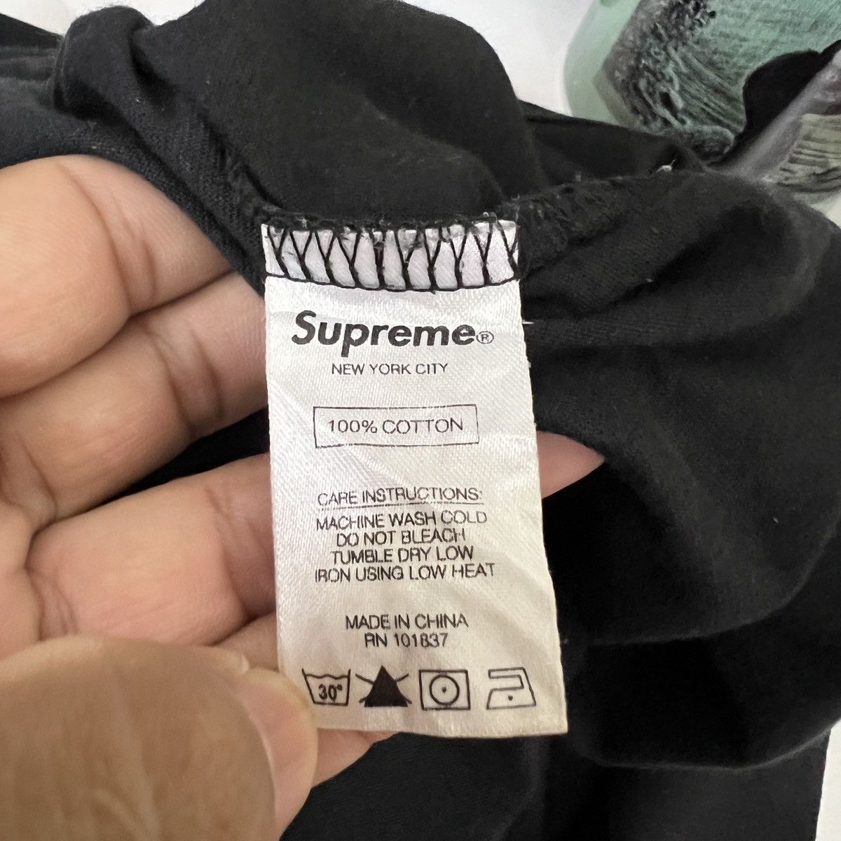 Supreme SUPREME FLORAL FONT Size US L / EU 52-54 / 3 - 5 Thumbnail