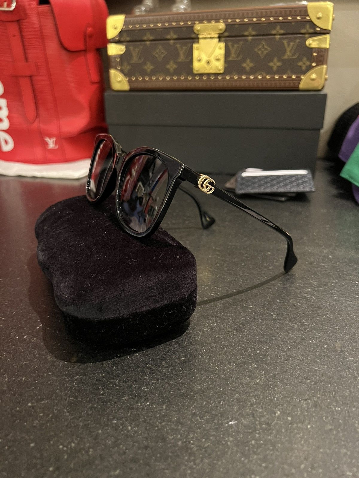 Gucci Gucci logo GG10171S sunglasses black gold Size ONE SIZE - 1 Thumbnail