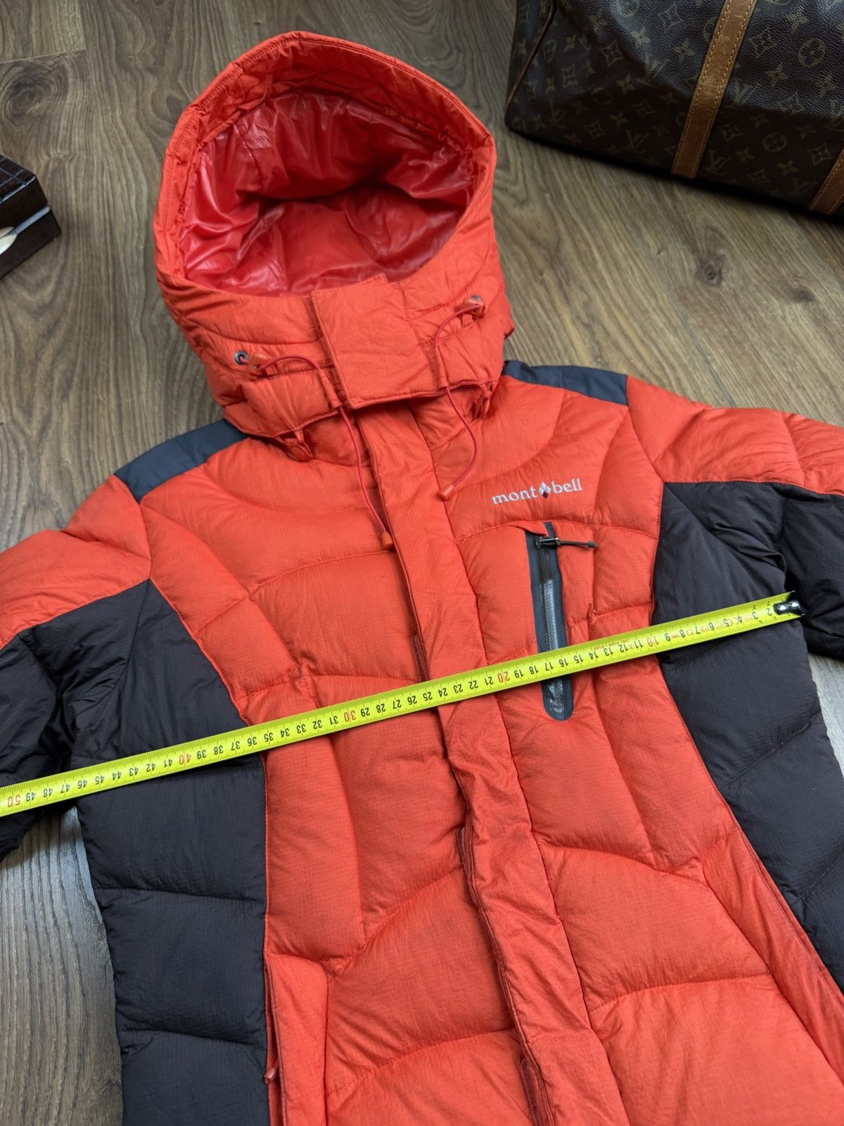 Montbell Down jacket MontBell Japan original casual outdoors item Size US S / EU 44-46 / 1 - 5 Thumbnail