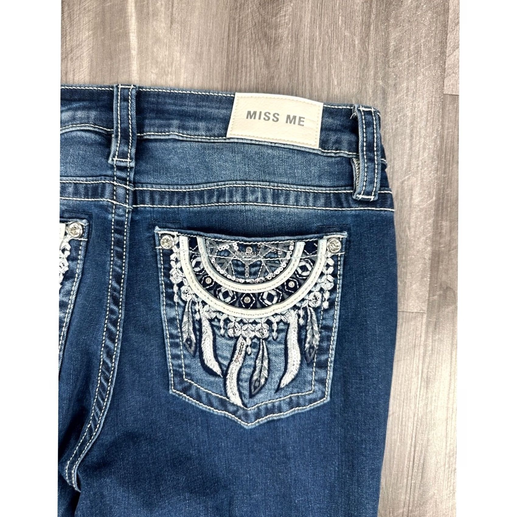 Miss Me Miss Me Bootcut Jeans 29x34 Dreamcatcher Embellished Dark Wash Women Size 29" - 4 Thumbnail