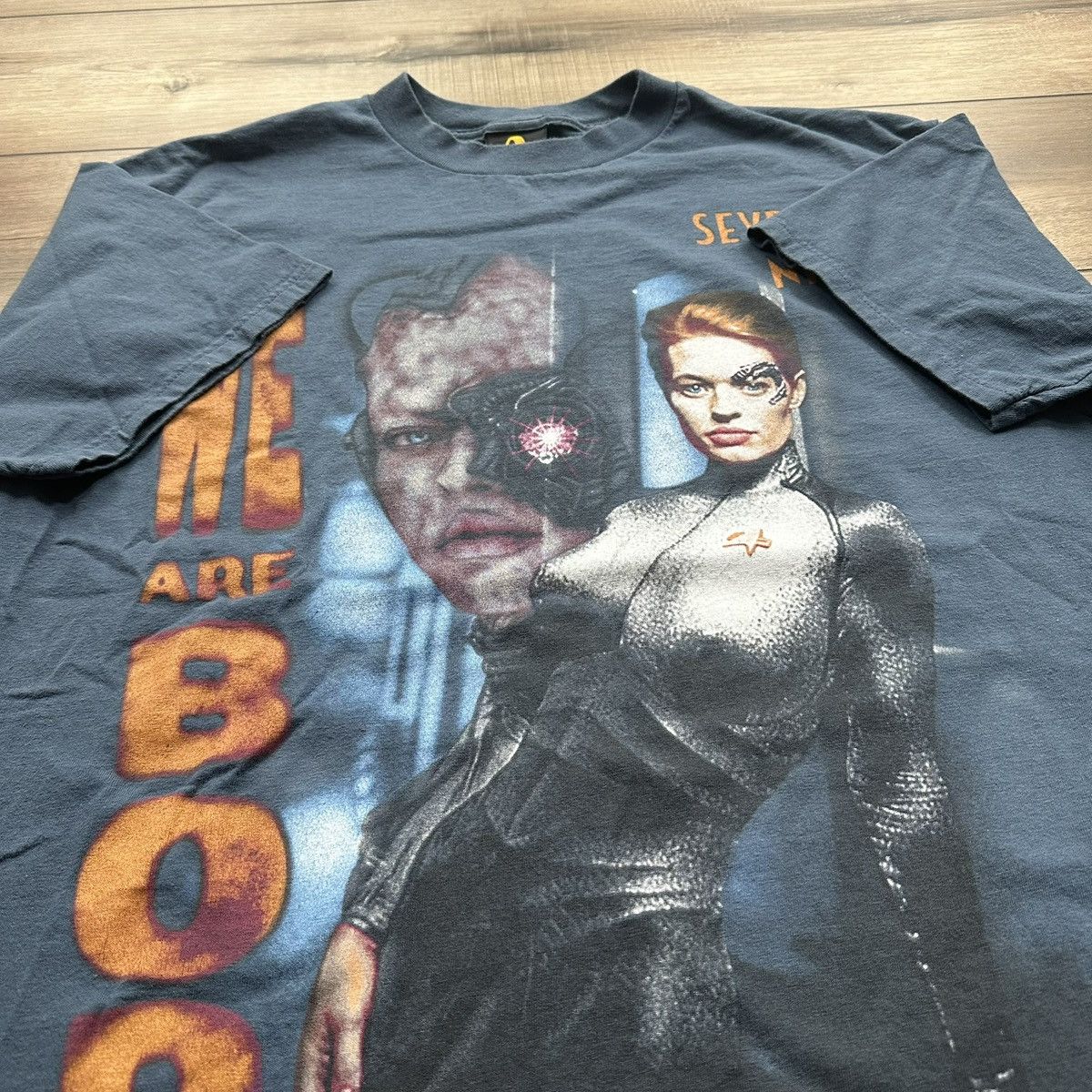 Other Vintage 1997 Star Trek “We Are Borg” Seven of Nine Tee Size US XL / EU 56 / 4 - 5 Thumbnail