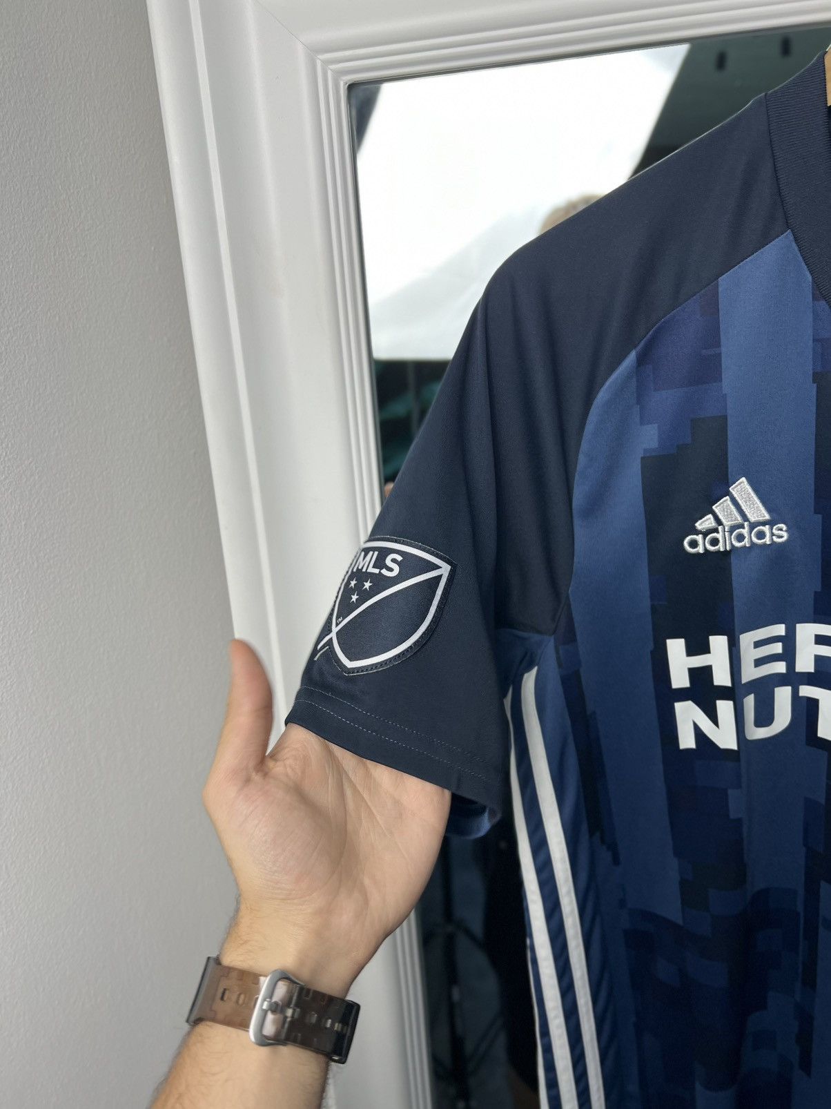 Adidas Adidas LA Galaxy M 2018 Away Shirt Herbalife Sponsor MLS Size US M / EU 48-50 / 2 - 6 Thumbnail