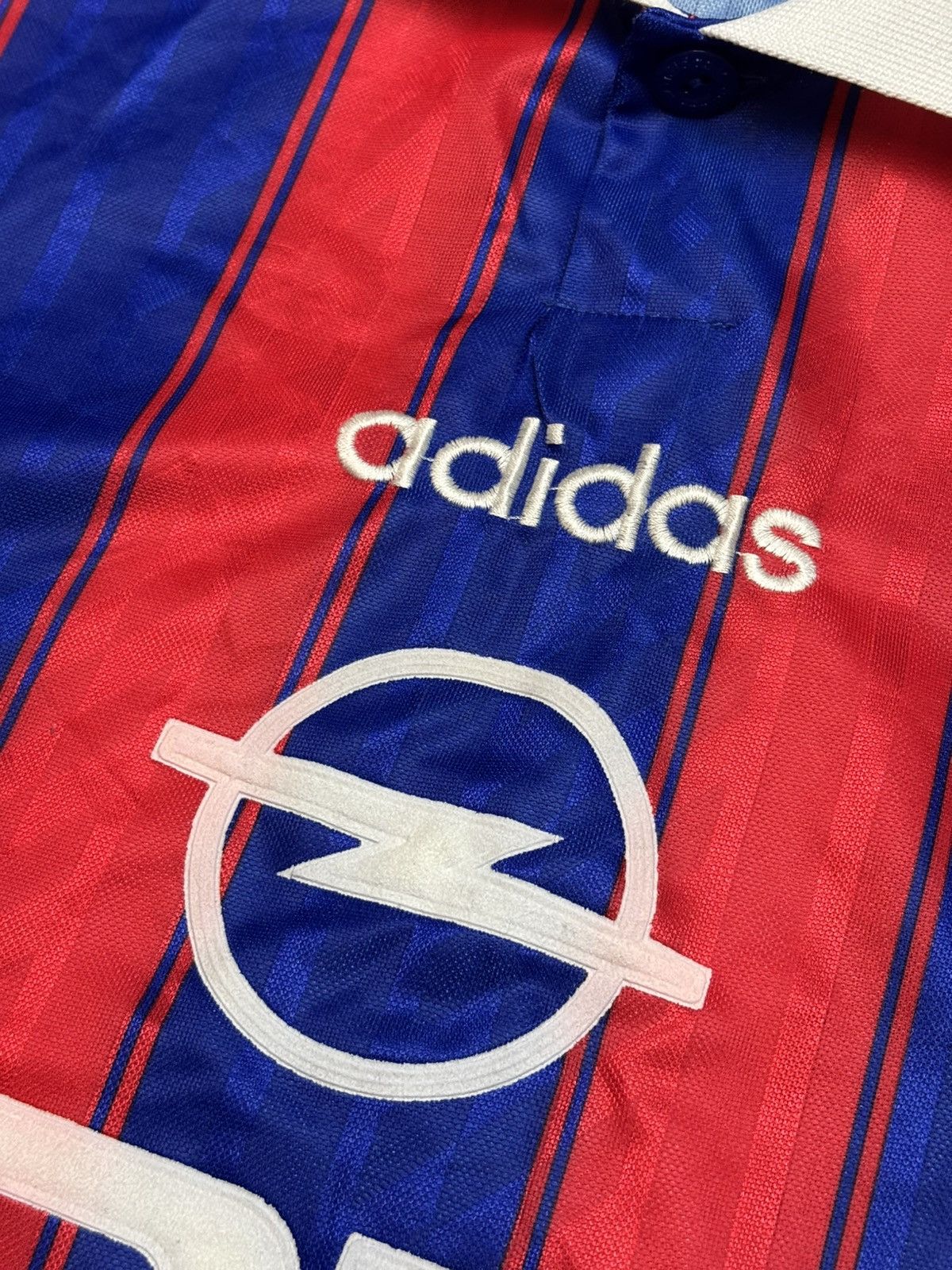 Adidas Adidas Jersey T Shirt Bayern Ziege 17 Size US L / EU 52-54 / 3 - 8 Thumbnail