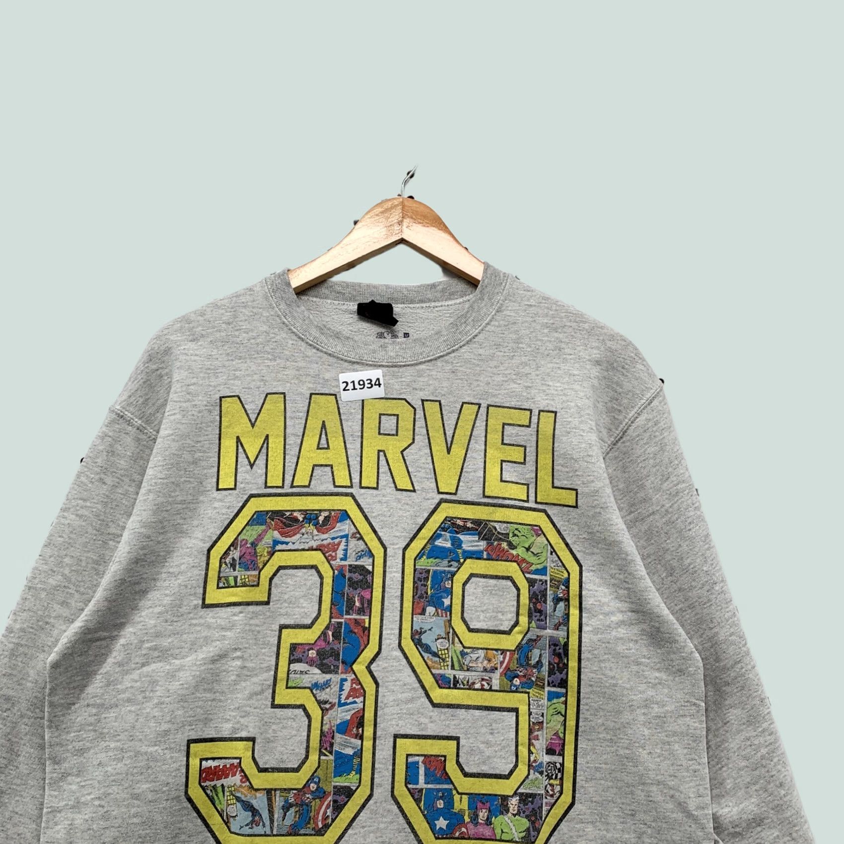 Vintage Marvel Sweatshirt Gray Adult Medium Crewneck Pullover Comic Movie 39 Crewneck Sweatshirt Gray Adult Medium Size US M / EU 48-50 / 2 - 1 Thumbnail