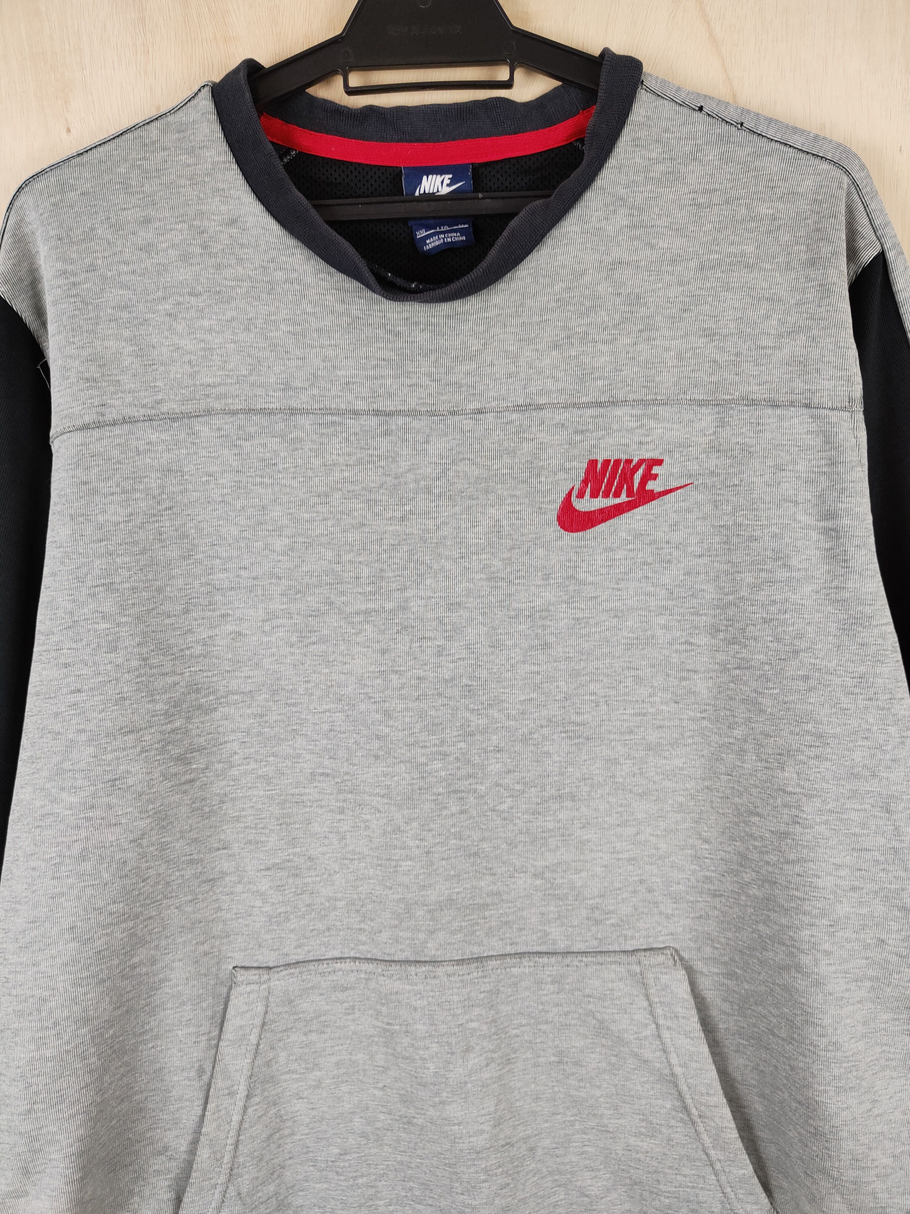 Nike × Vintage Nike Gray Black Sweatshirts #S2625 Size XXL / US 16-18 / IT 52-54 - 2 Thumbnail