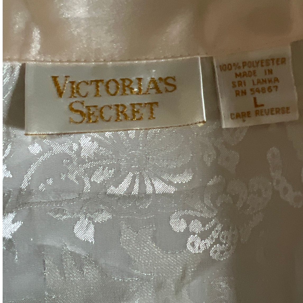 Victoria's Secret Victoria’s Secret Gold Label Sleep Shirt Size Large Size ONE SIZE - 7 Thumbnail