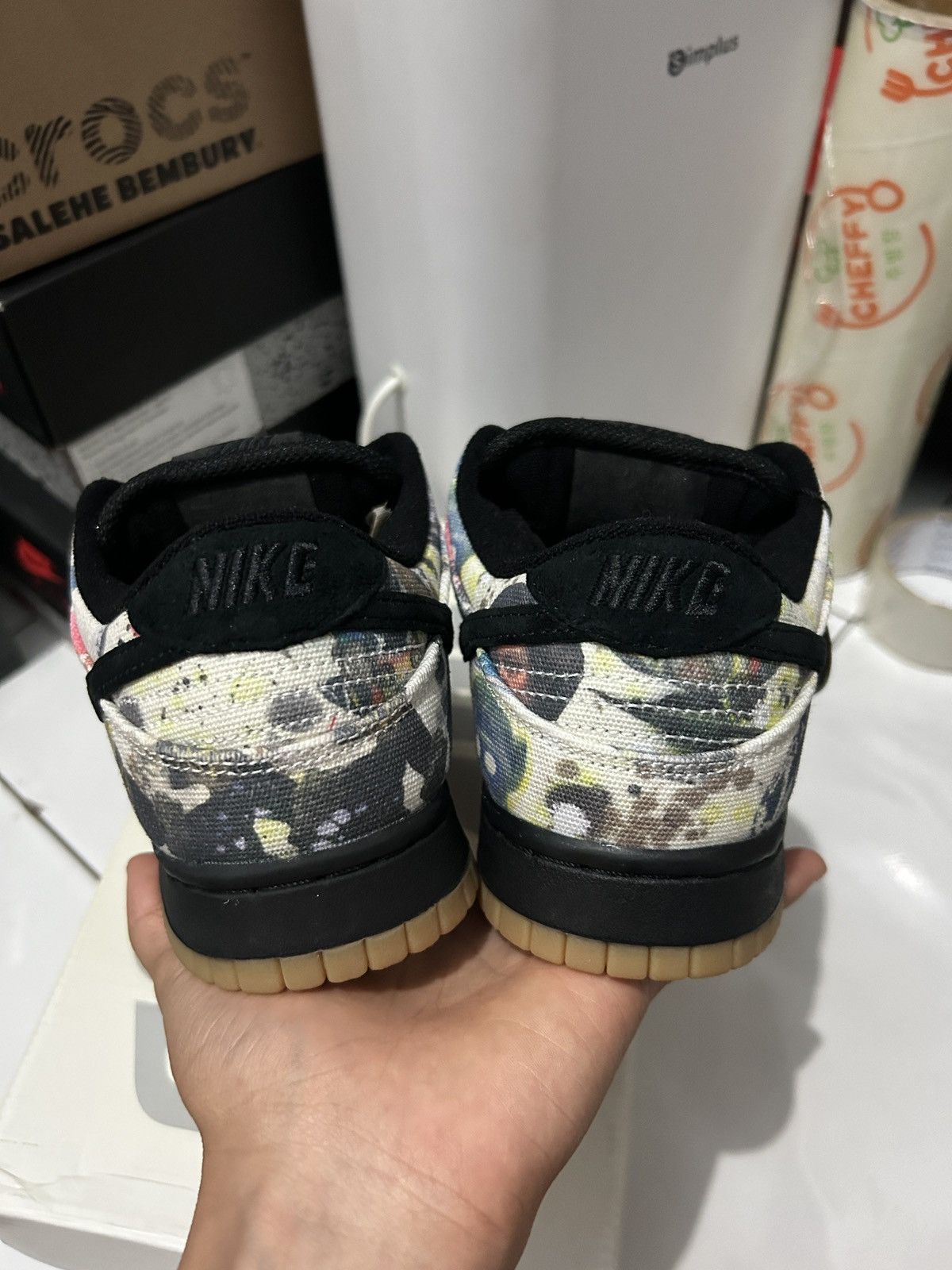 Nike × Supreme nike sb dunk low supreme rammellzee Size US 7 / EU 40 - 5 Thumbnail