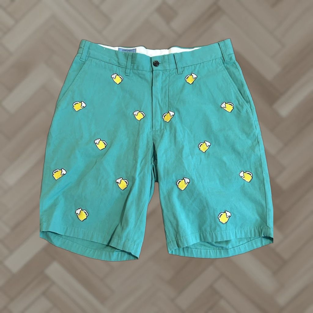 Vintage Castaway Nantucket Shorts Mens Size 32 Green Embroidered Beer Mug Casual, Lightweight Cotton, Classic Fit, Belt Loops, Pockets Size US 32 / EU 48 - 1 Thumbnail