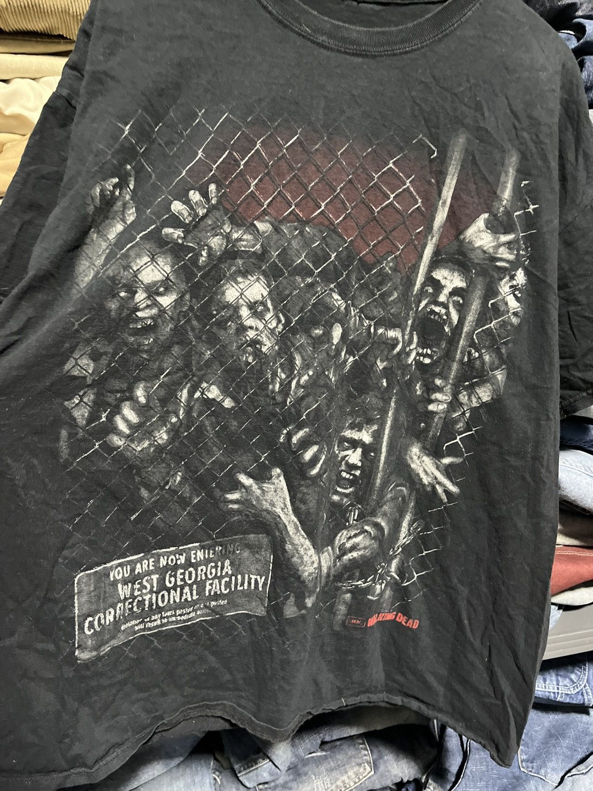 Vintage Crazy Y2K The Walking Dead AMC Graphic Tee Rare Zombies Size US XL / EU 56 / 4 - 2 Thumbnail