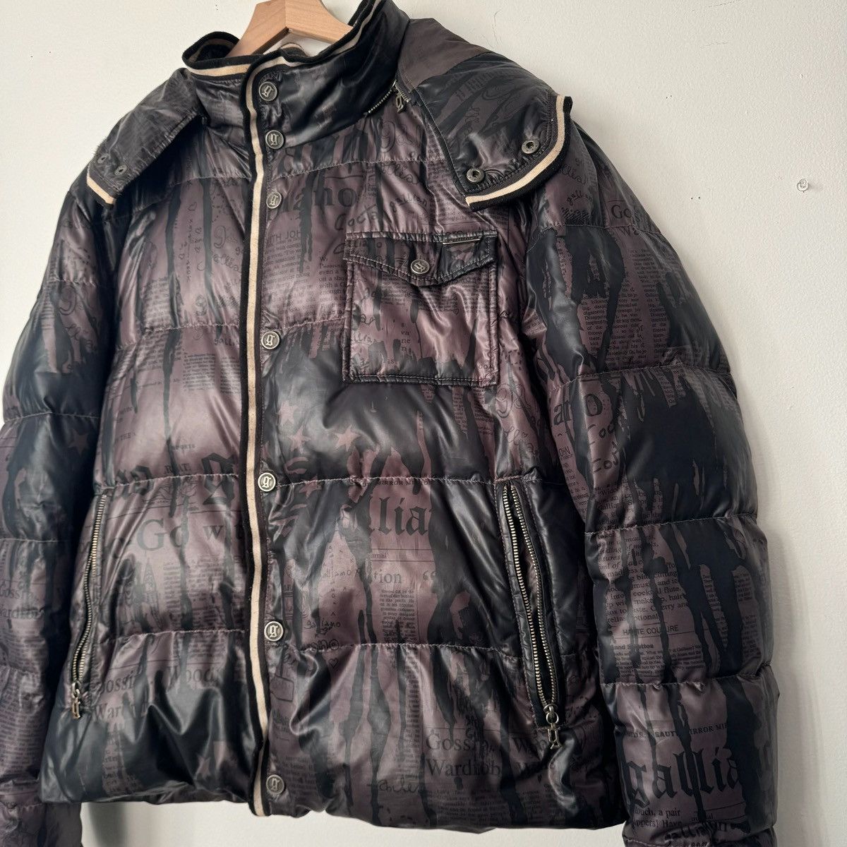 John Galliano AW2010 John Galliano Magazine Newspapers Hood Puffer Jacket Size US M / EU 48-50 / 2 - 2 Thumbnail