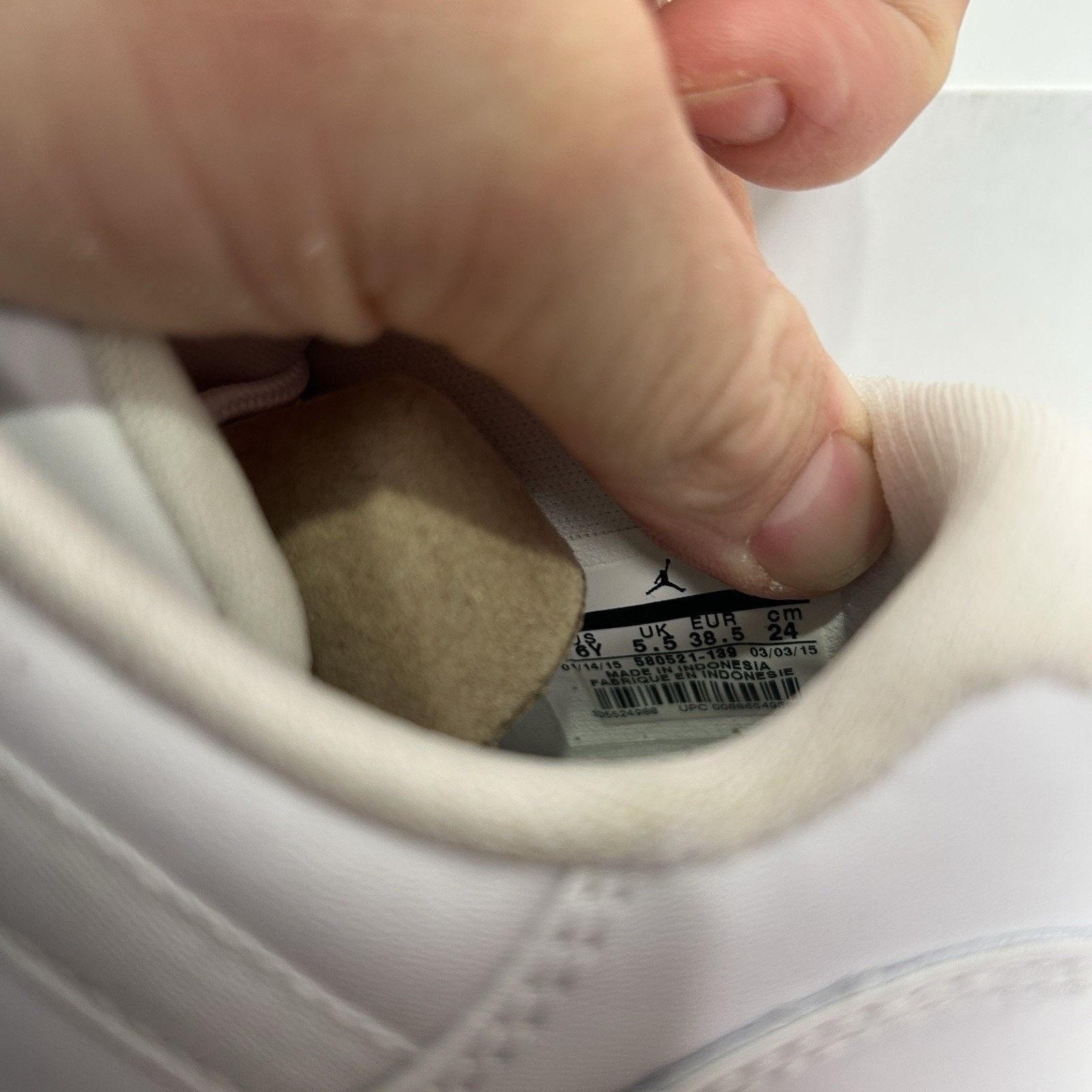 Jordan Brand Nike Air Jordan Retro 11 Low GG “White Citrus” Size US 7.5 / IT 37.5 - 6 Thumbnail