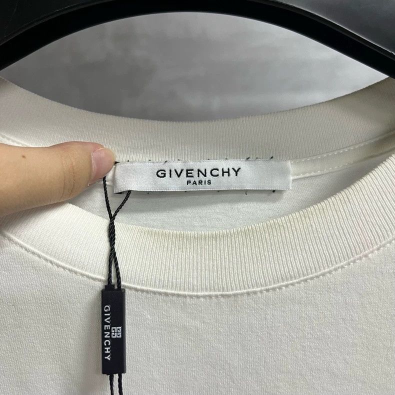 Givenchy Givenchy Latest Model White Logo Letter Printed Loose Roun Size US L / EU 52-54 / 3 - 3 Thumbnail