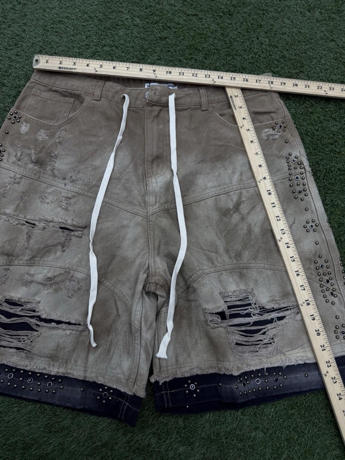 Vale Valley Denim Studded Shorts Size 34 (Brand New) Tan/Black Size US 34 / EU 50 - 6 Thumbnail