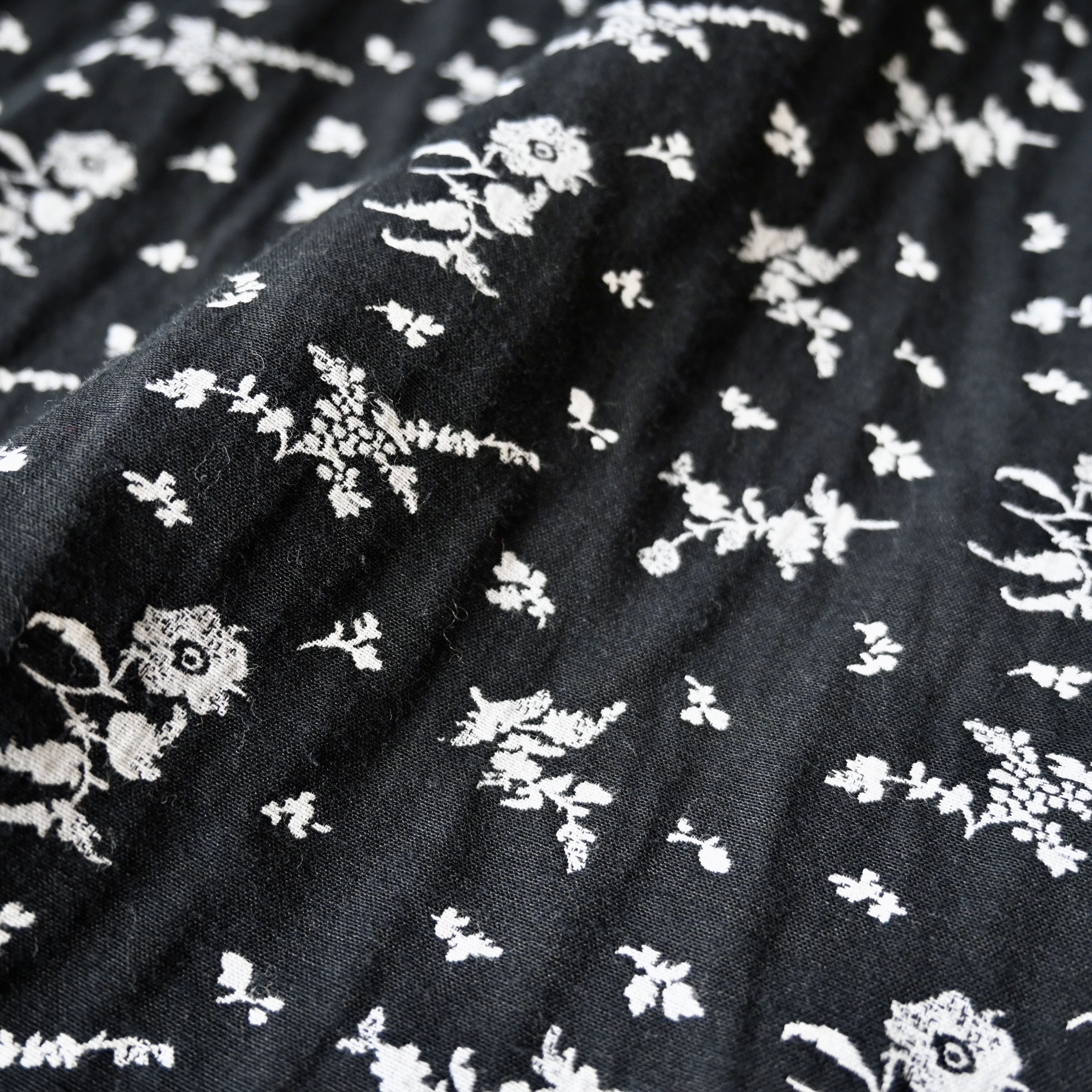 Engineered Garments Engineered Garments floral jacquard boxy shirt, oversized Size US M / EU 48-50 / 2 - 21 Thumbnail