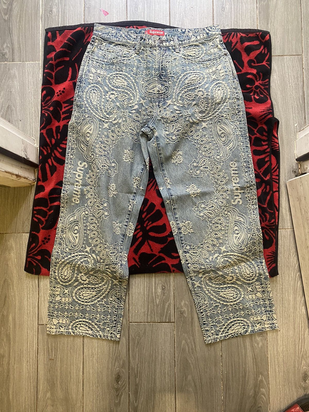Supreme Jacquard Bandana Baggy Jean 32