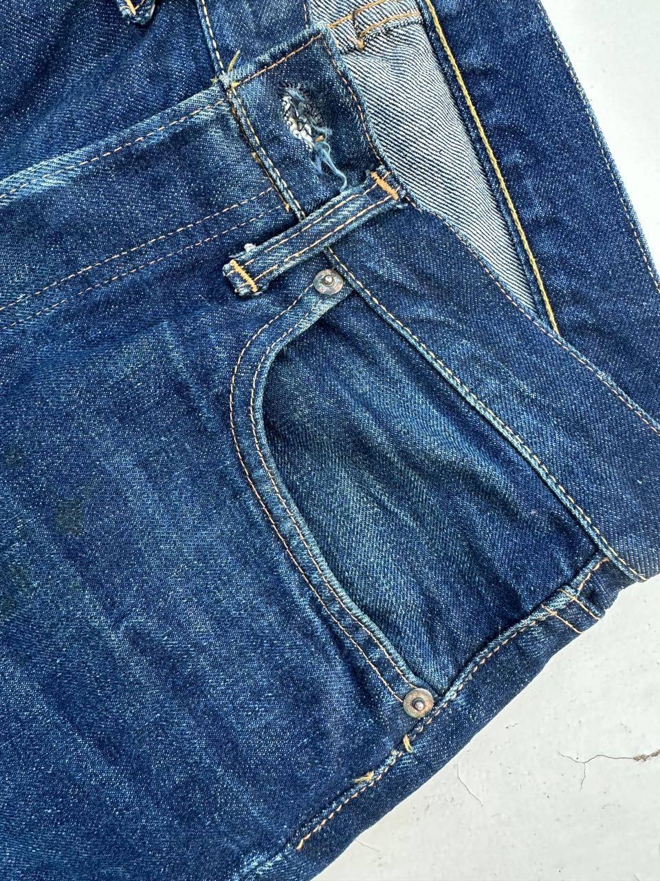 Levi's Vintage Clothing Early 1950s Levi’s 501XX Big E V-Stitch / J-Stamped Button Size US 32 / EU 48 - 6 Thumbnail