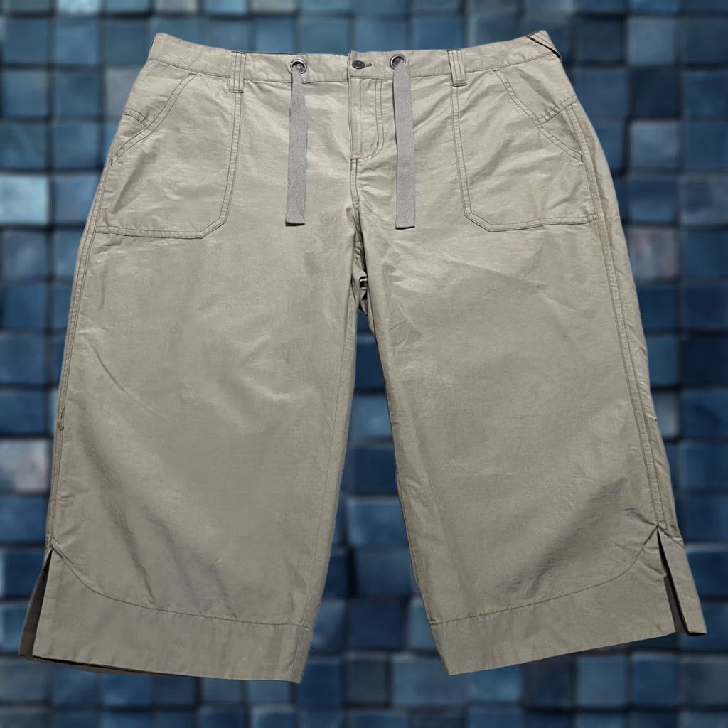 Vintage Columbia Pants Womens L Beige Capri Outdoor Hiking Cotton Nylon Mid Rise Size 36" / US 14 / IT 50 - 1 Thumbnail