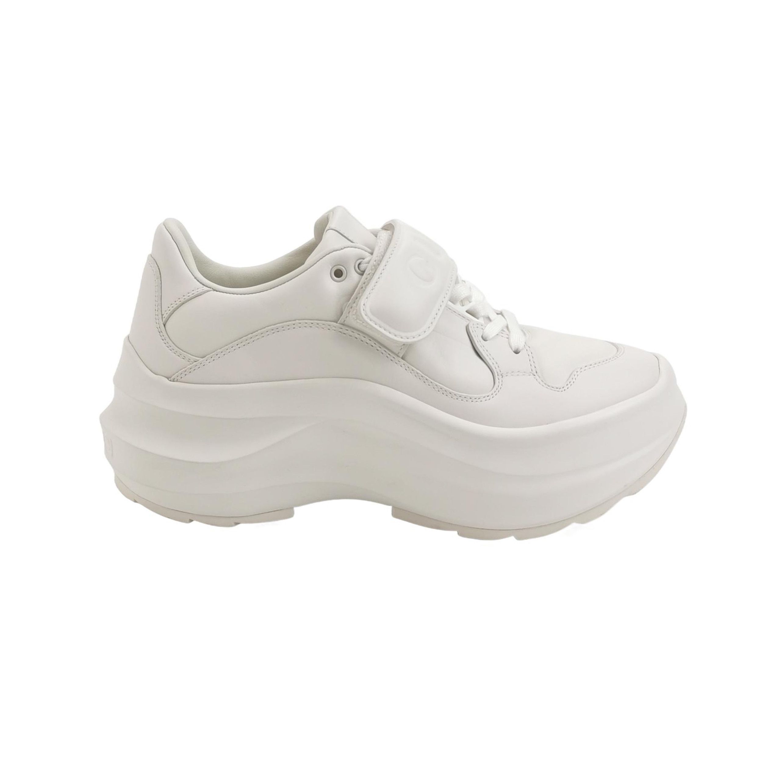 Gucci Gucci Women 7-5 Lowtop Sneakers Size US 7.5 / IT 37.5 - 1 Thumbnail