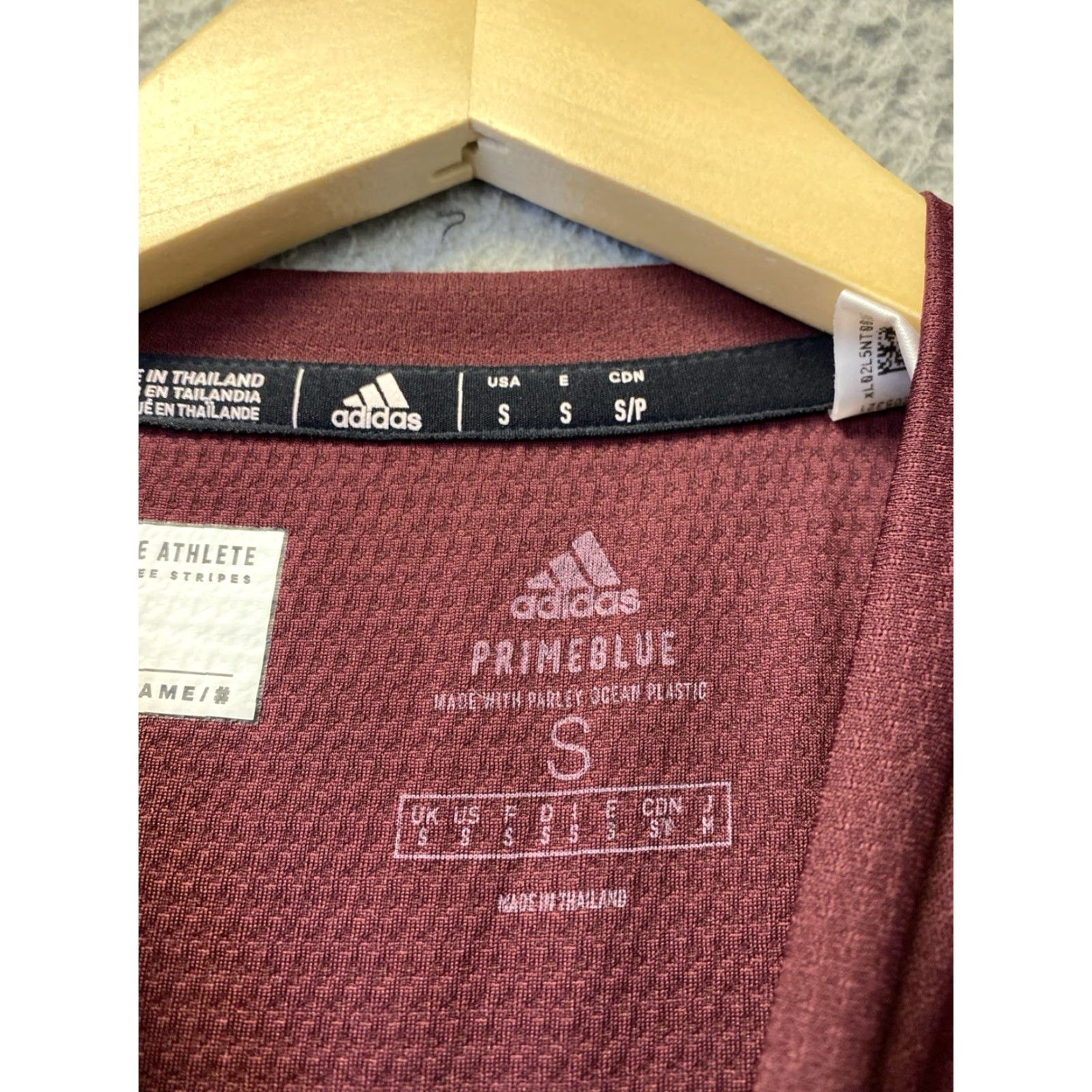 Adidas Adidas CMU Unisex Graphic Tee Shirt Maroon Yellow Short Sleeve Crew Neck S 135-6 Size US 29 - 4 Thumbnail